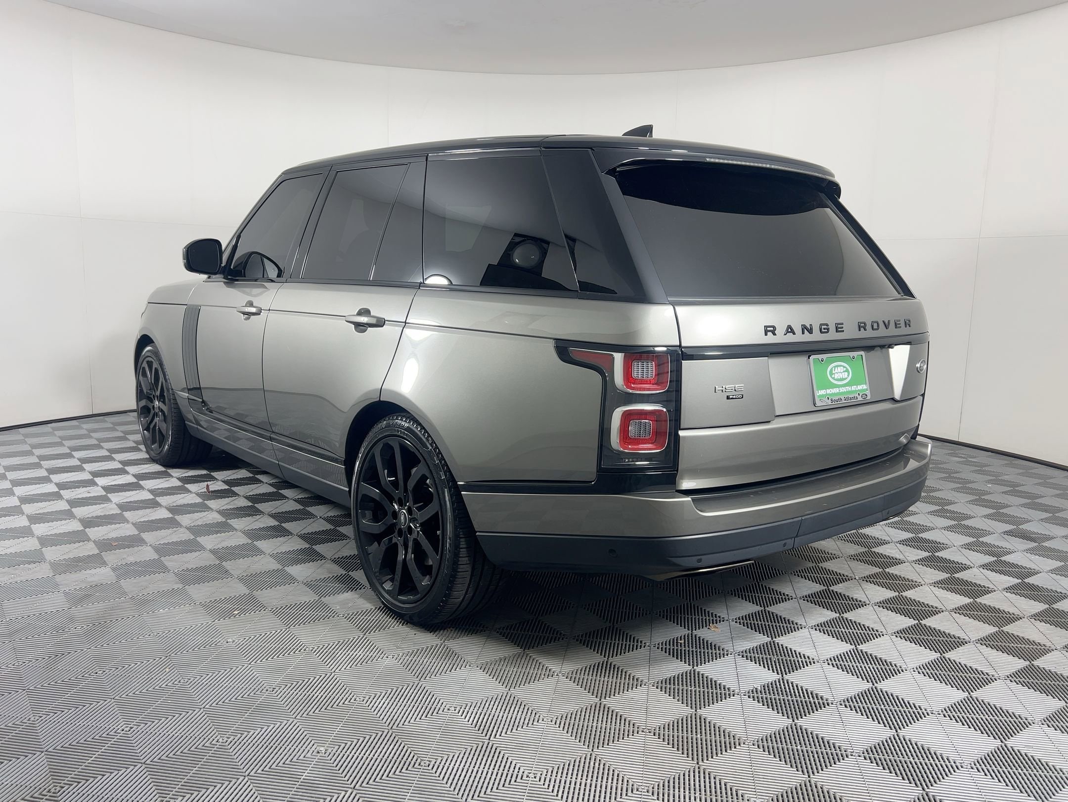 2020 Land Rover Range Rover HSE photo 2