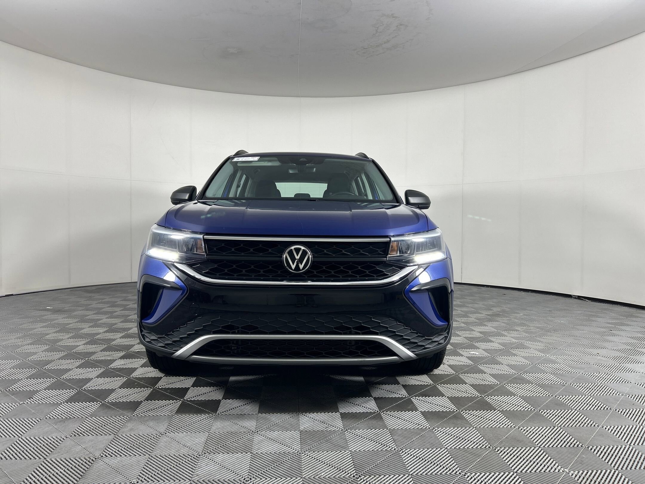 2024 Volkswagen Taos S photo 3
