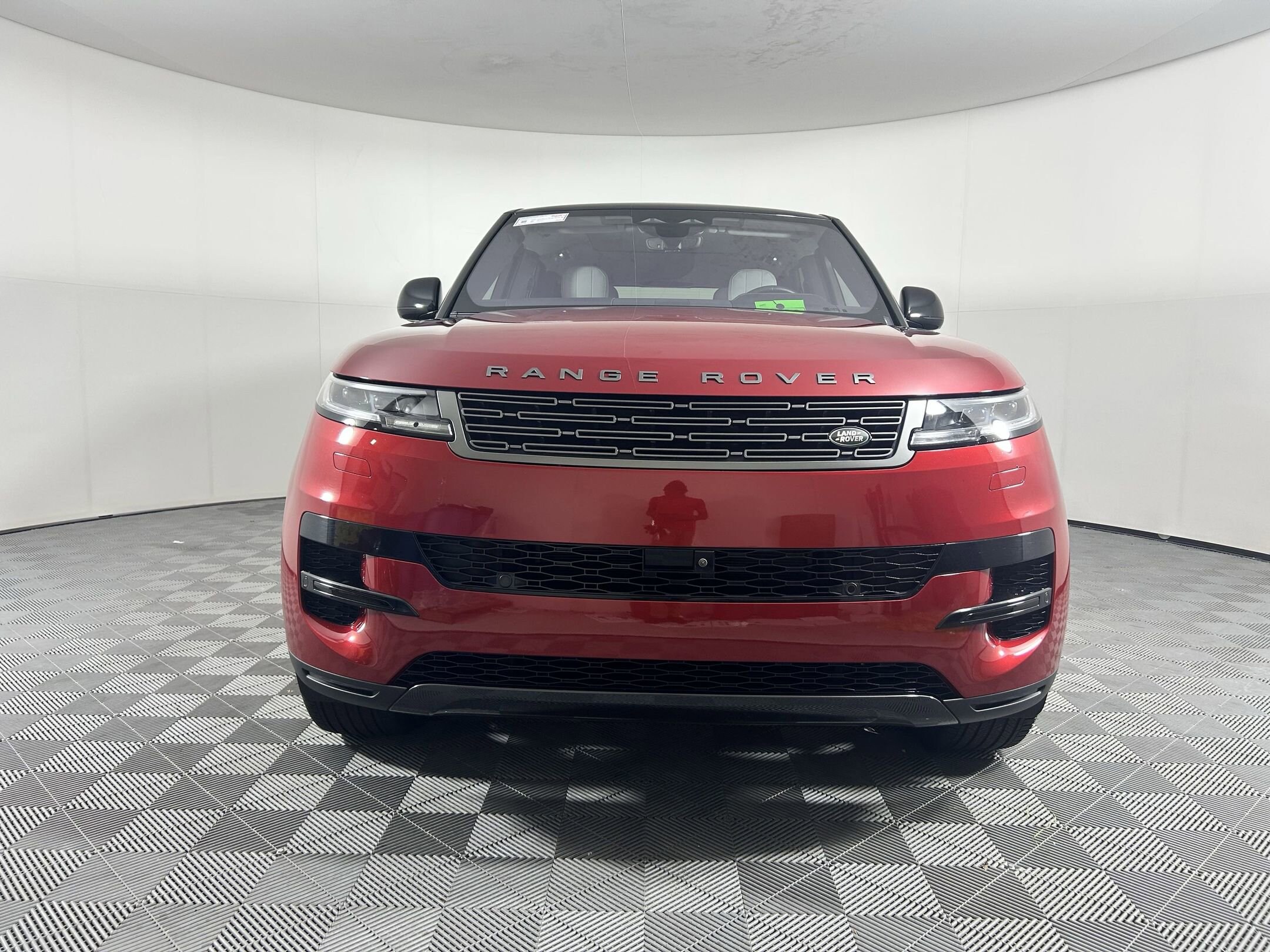 2023 Land Rover Range Rover Sport SE photo 4
