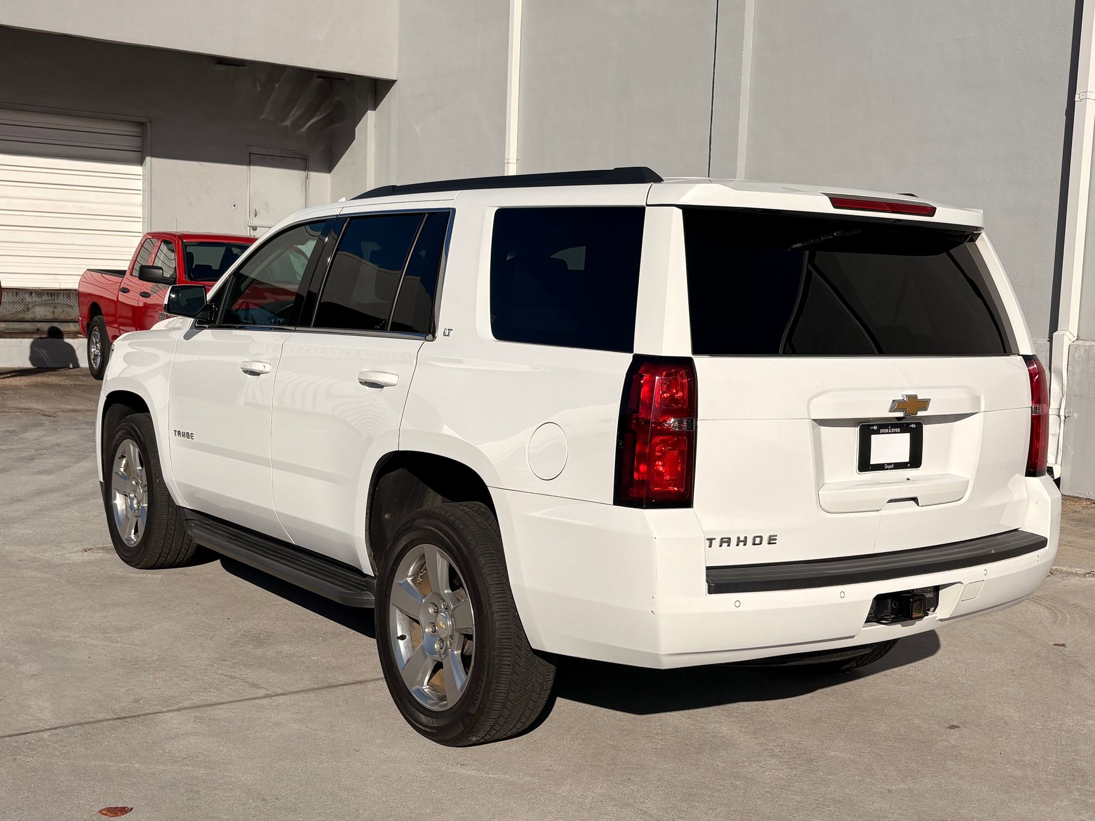 2018 Chevrolet Tahoe LT photo 2