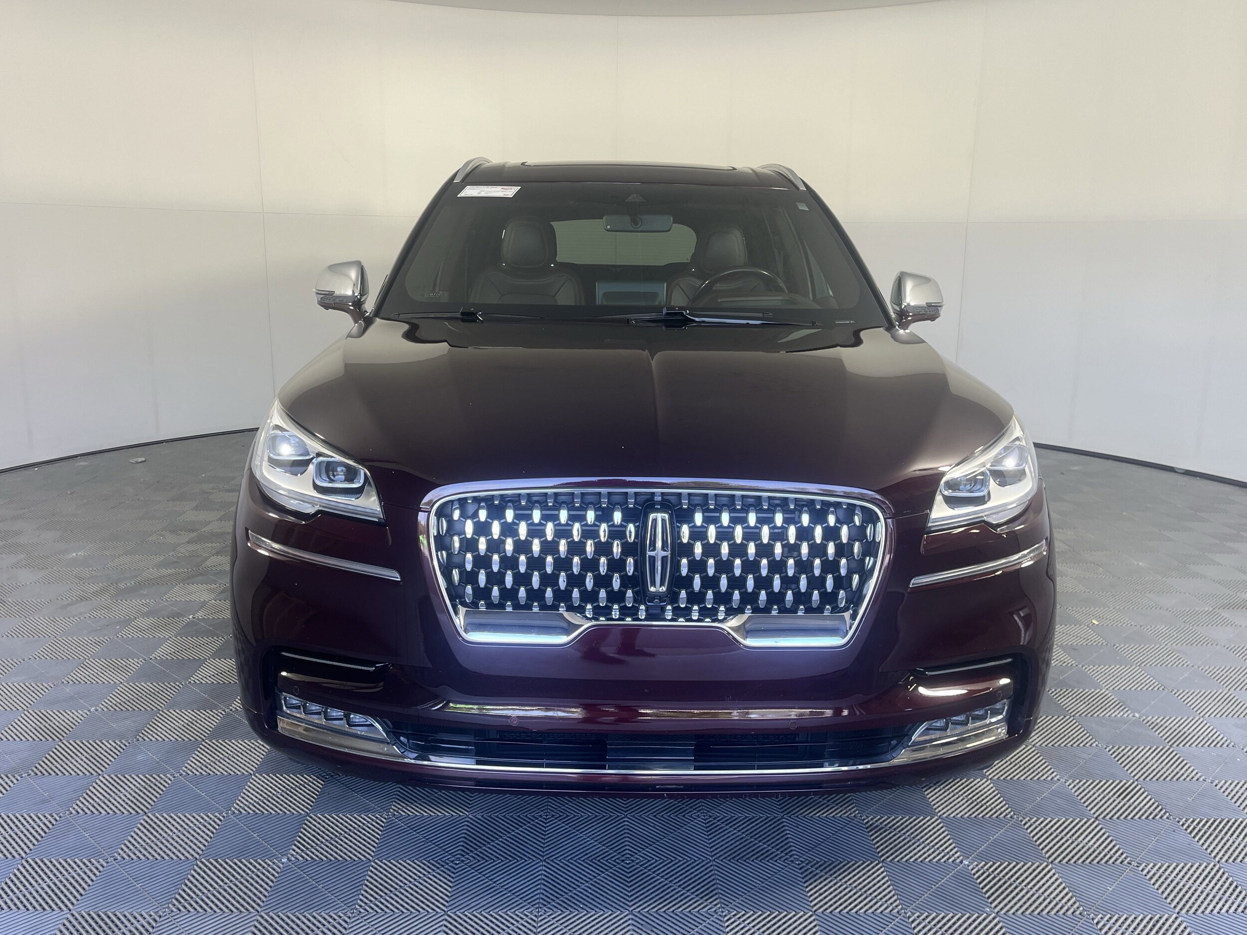 2020 Lincoln Aviator Black Label photo 2
