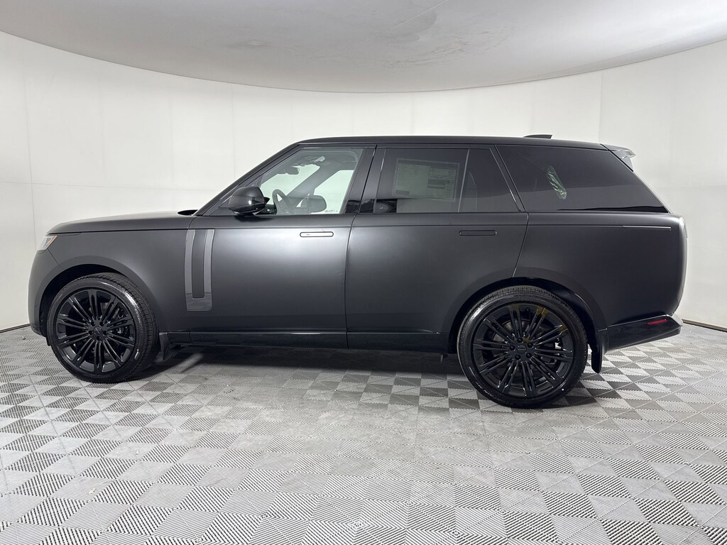 New 2026 Land Rover Range Rover P400 SE SUV