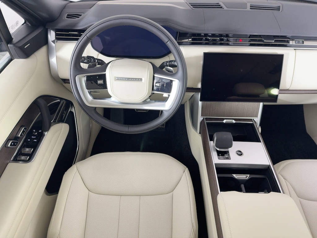 New 2026 Land Rover Range Rover P400 SE SUV