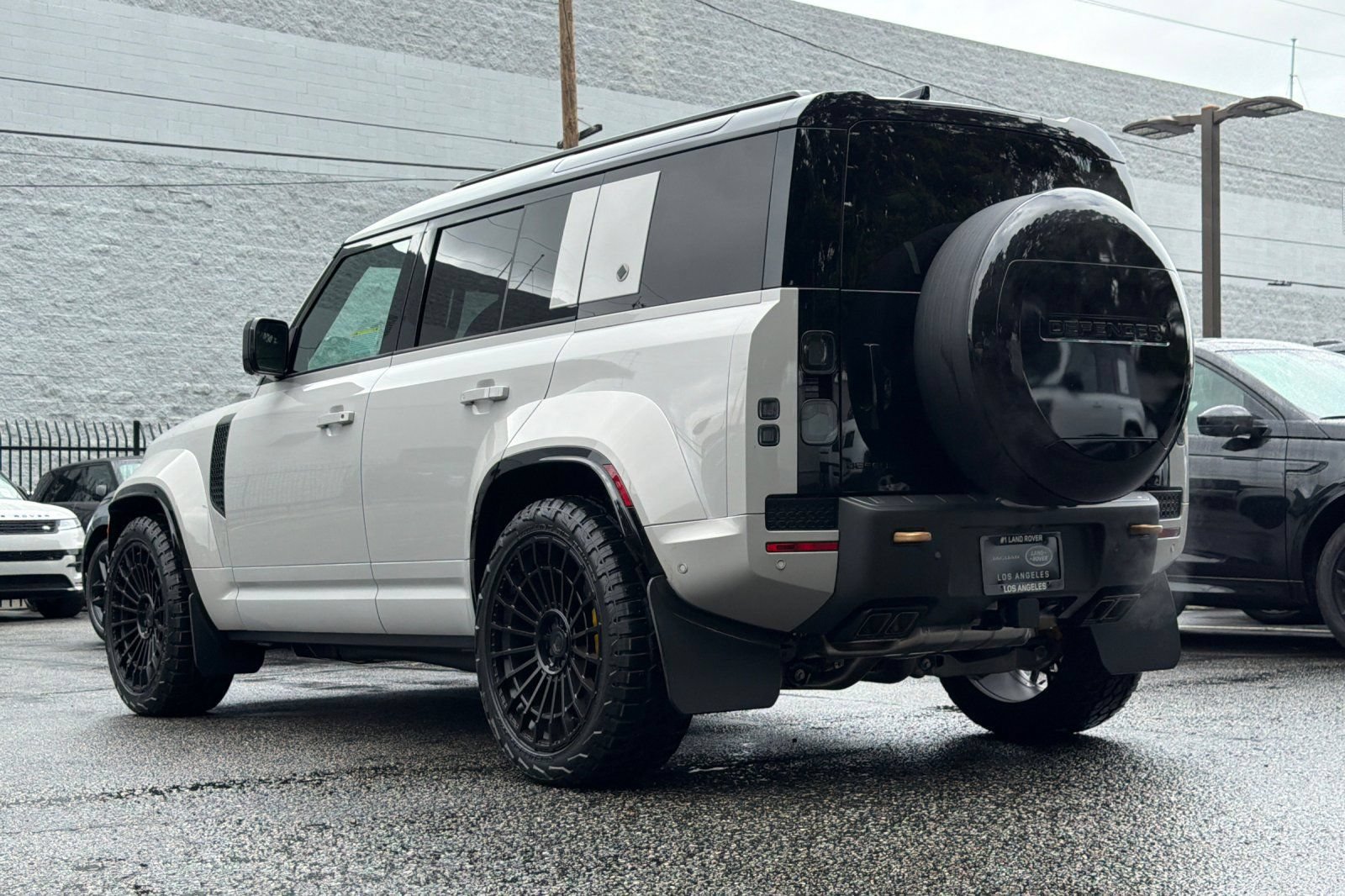 2026 Land Rover Defender OCTA - Photo 44