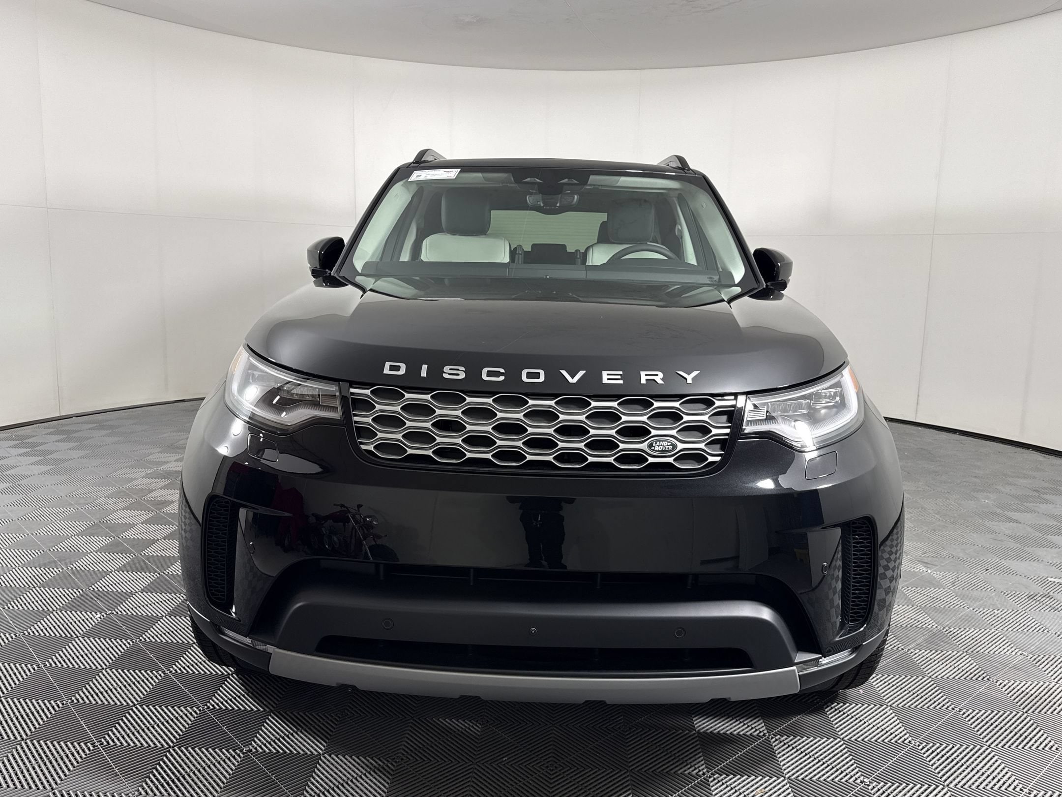 2026 Land Rover Discovery S SUV