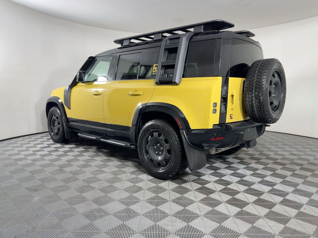New 2026 Land Rover Defender 110 Trophy Edition Deep Sandglow 110 P400 Trophy Edition Deep Sandglow
