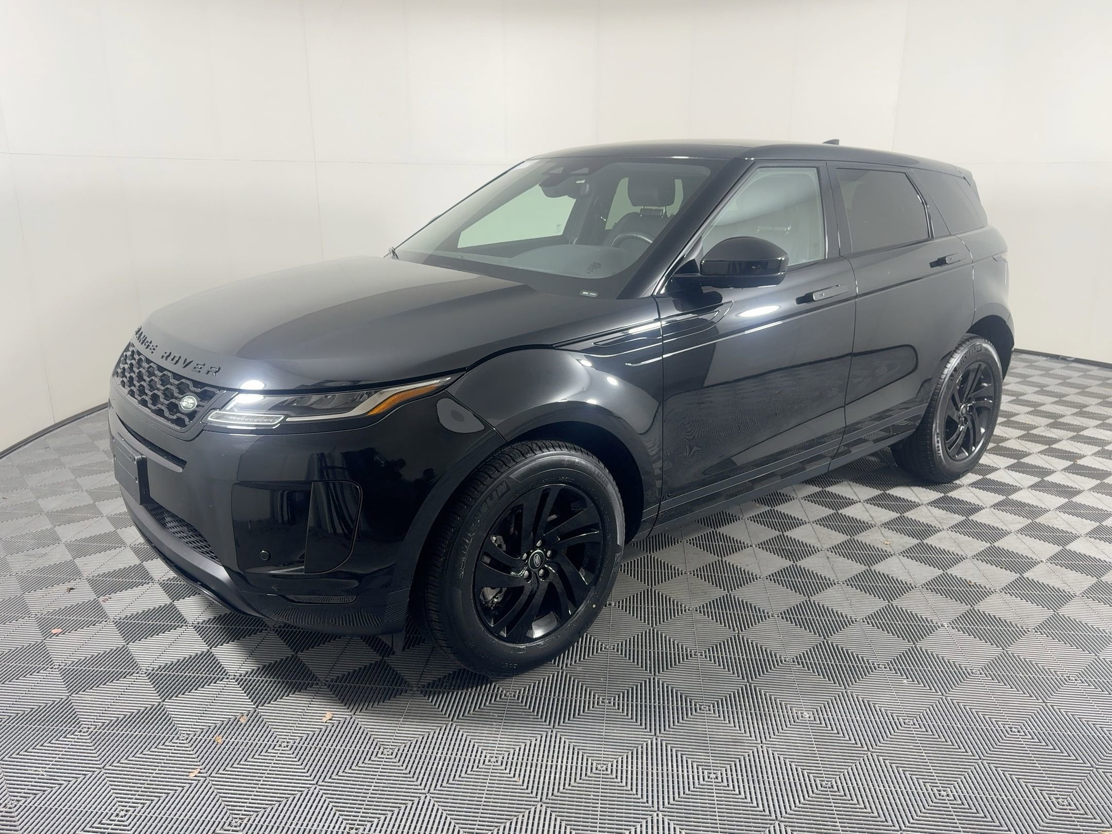 2023 Land Rover Range Rover Evoque S's photo