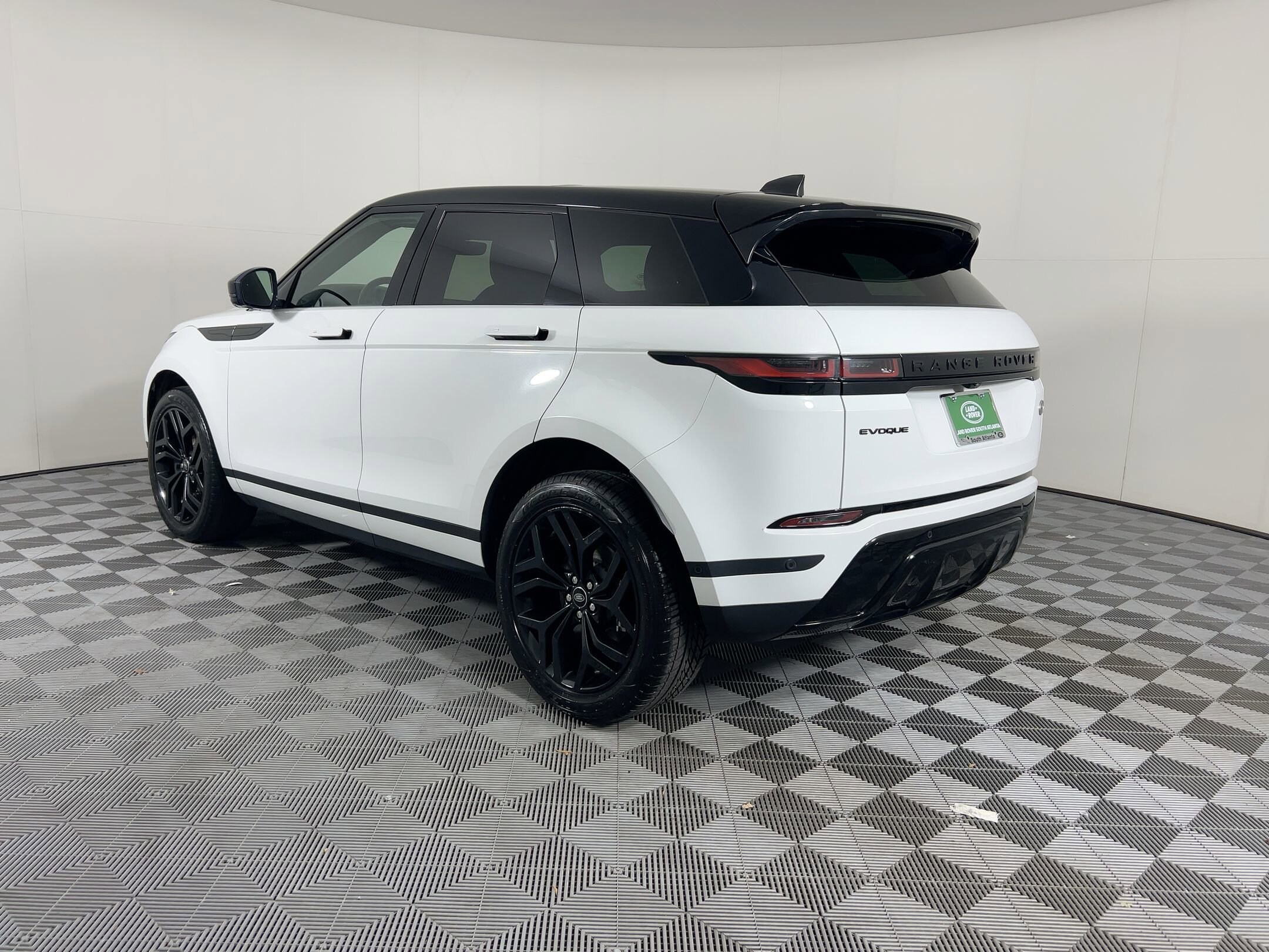 2021 Land Rover Range Rover Evoque SE photo 3