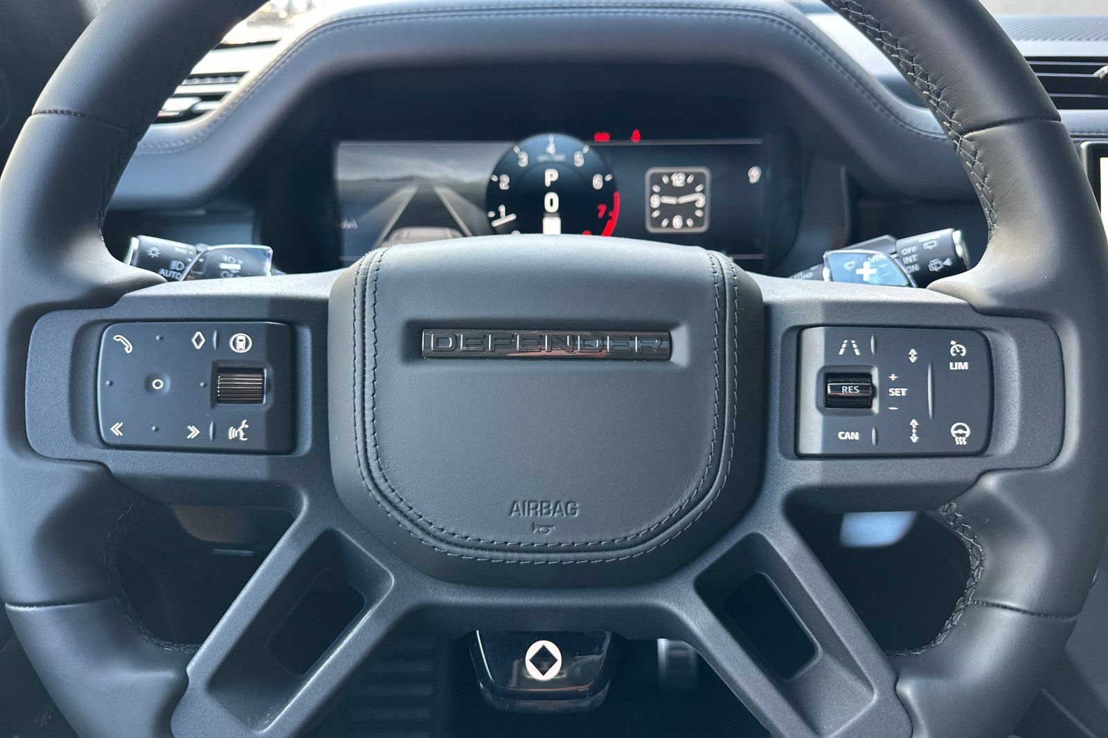 2026 Land Rover Defender OCTA - Photo 52