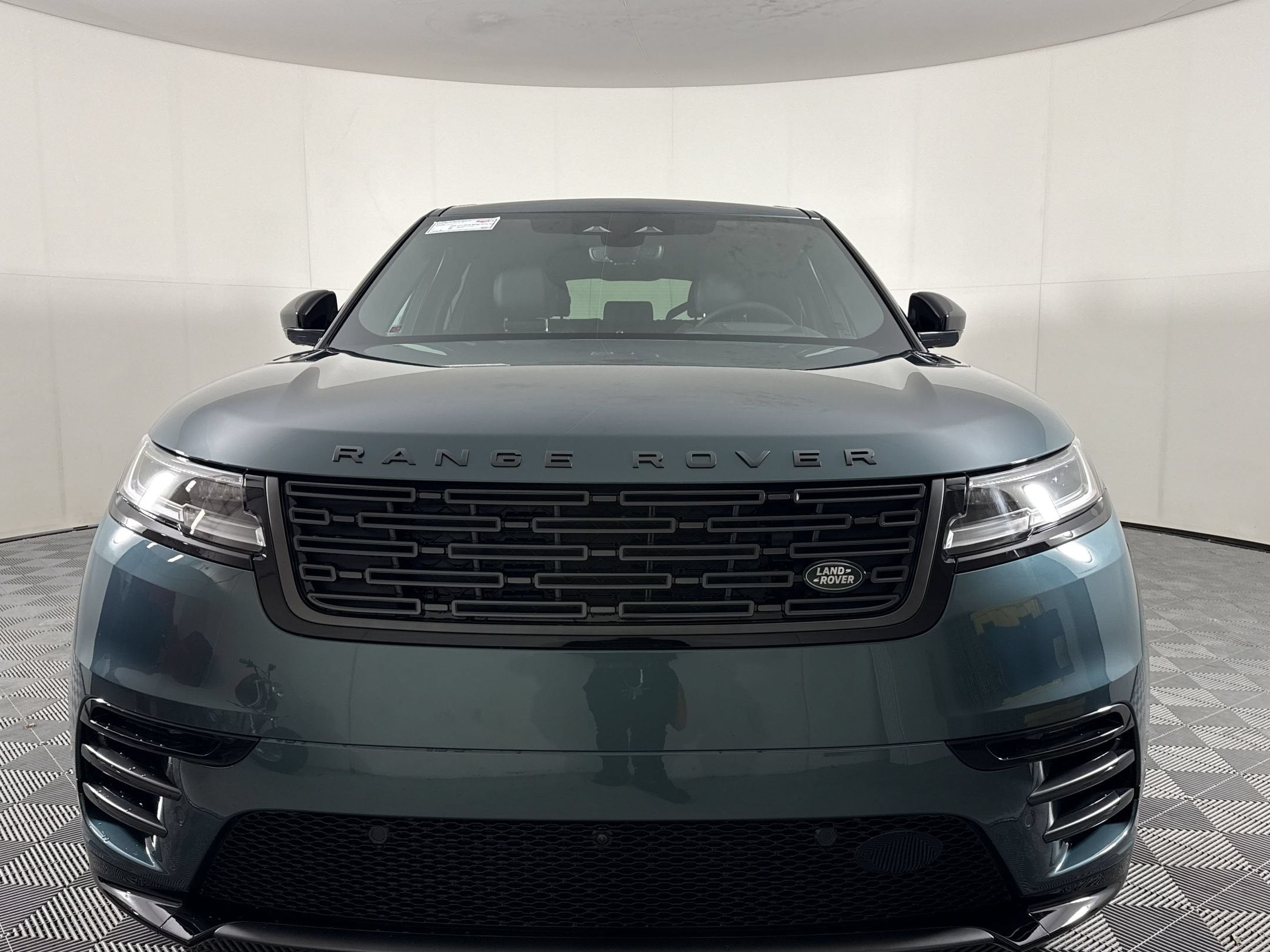 Range Rover Velar P400 Belgravia Edition SUV