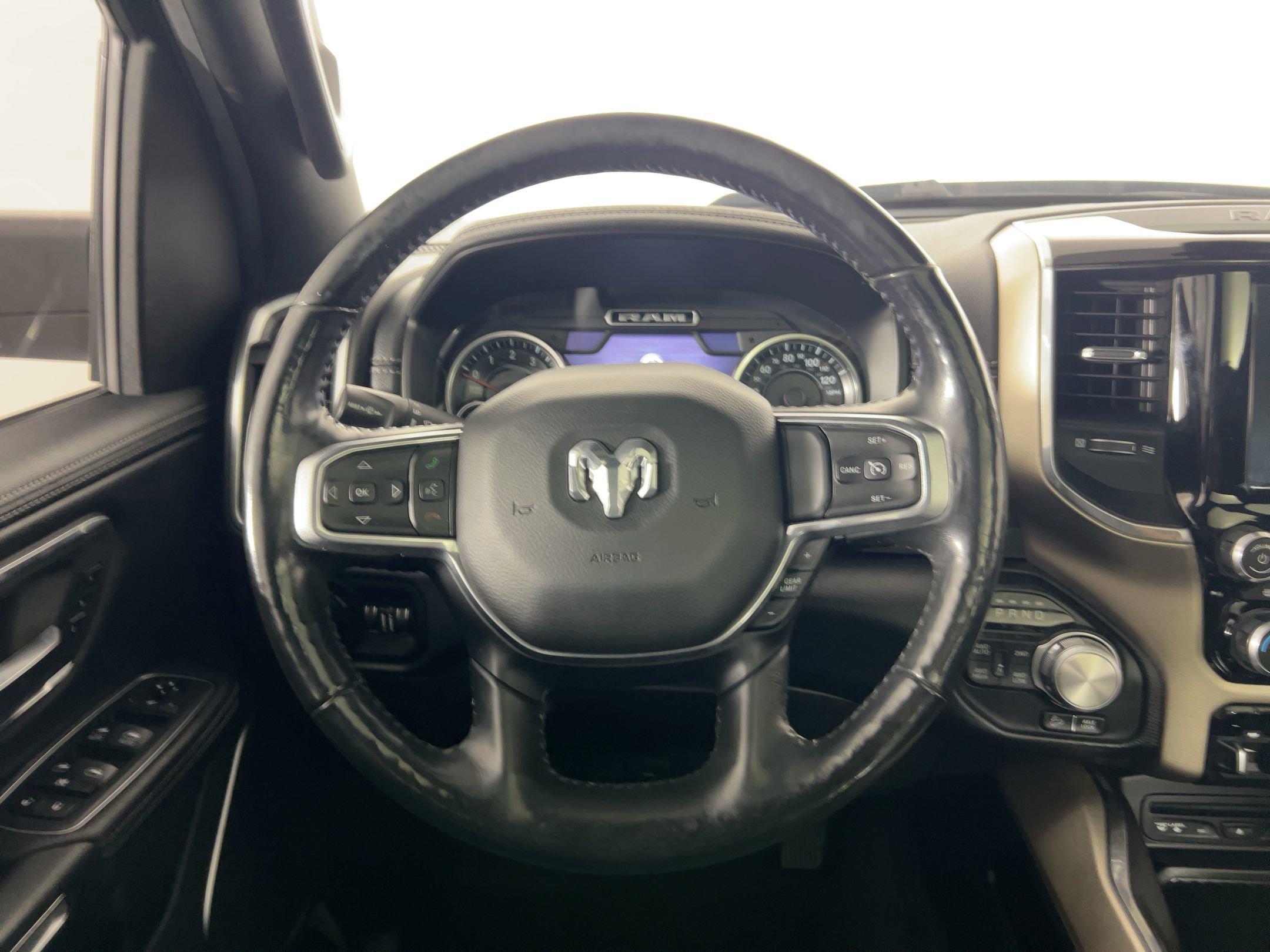 2019 Ram 1500 Laramie photo 4