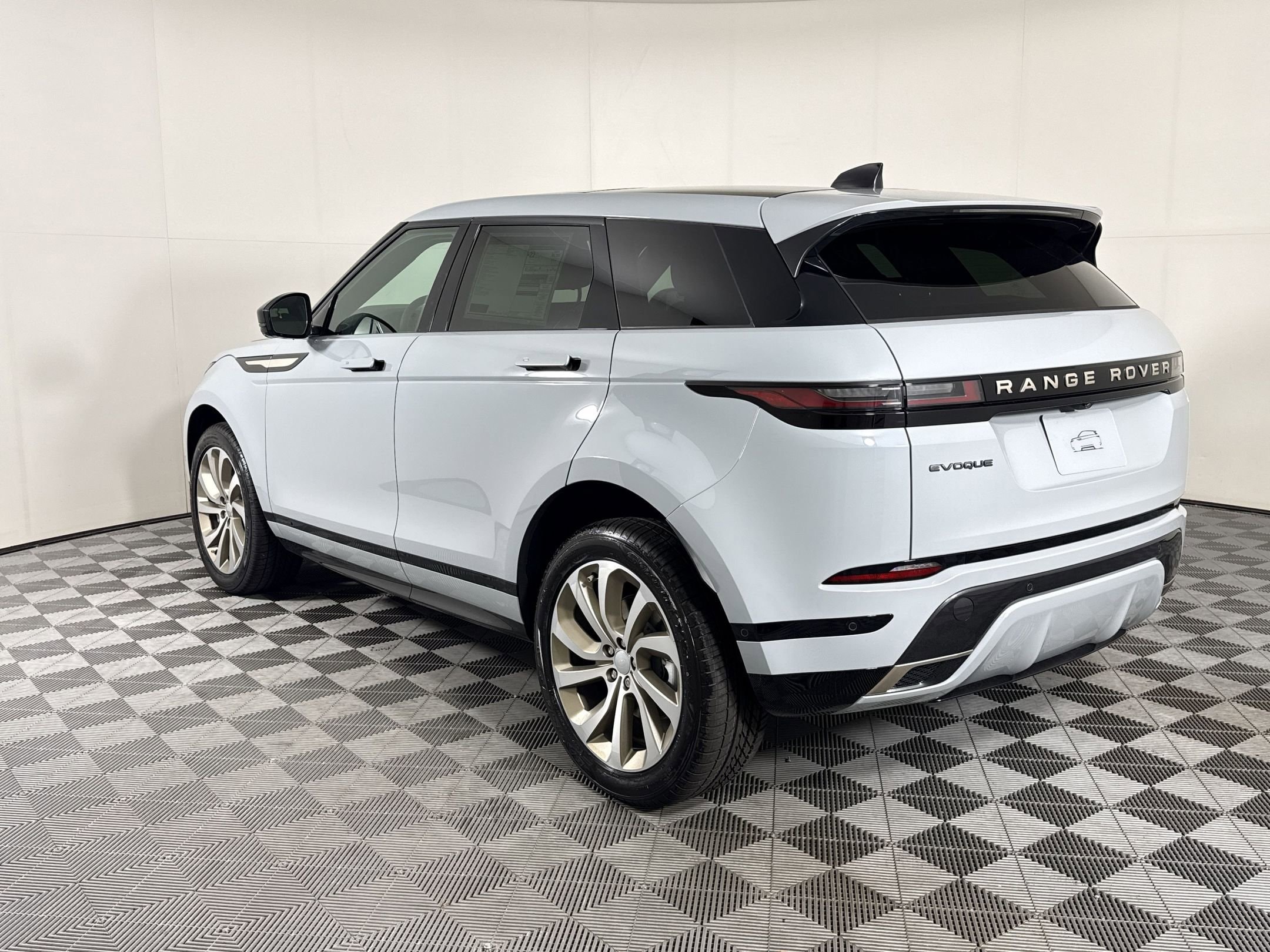 2026 Land Rover Range Rover Evoque Hoxton Edition SUV