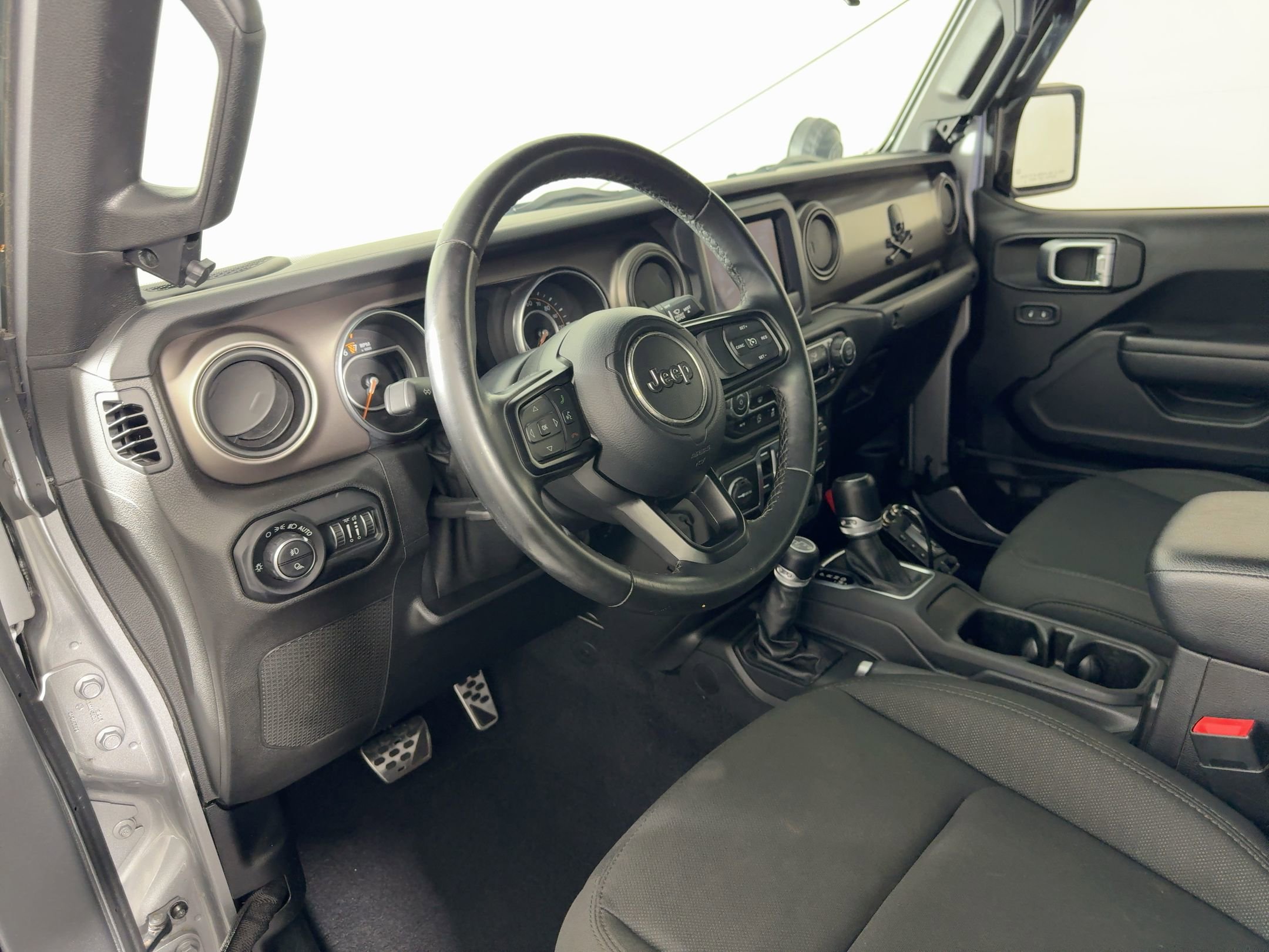 2020 Jeep Gladiator Sport S photo 4