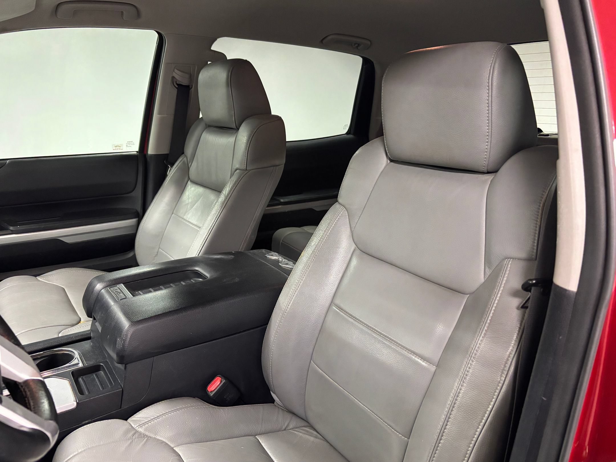2020 Toyota Tundra SR5 - Photo 24
