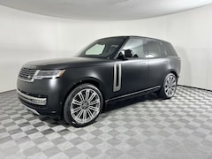 2025 Land Rover Range Rover P530 SE SUV