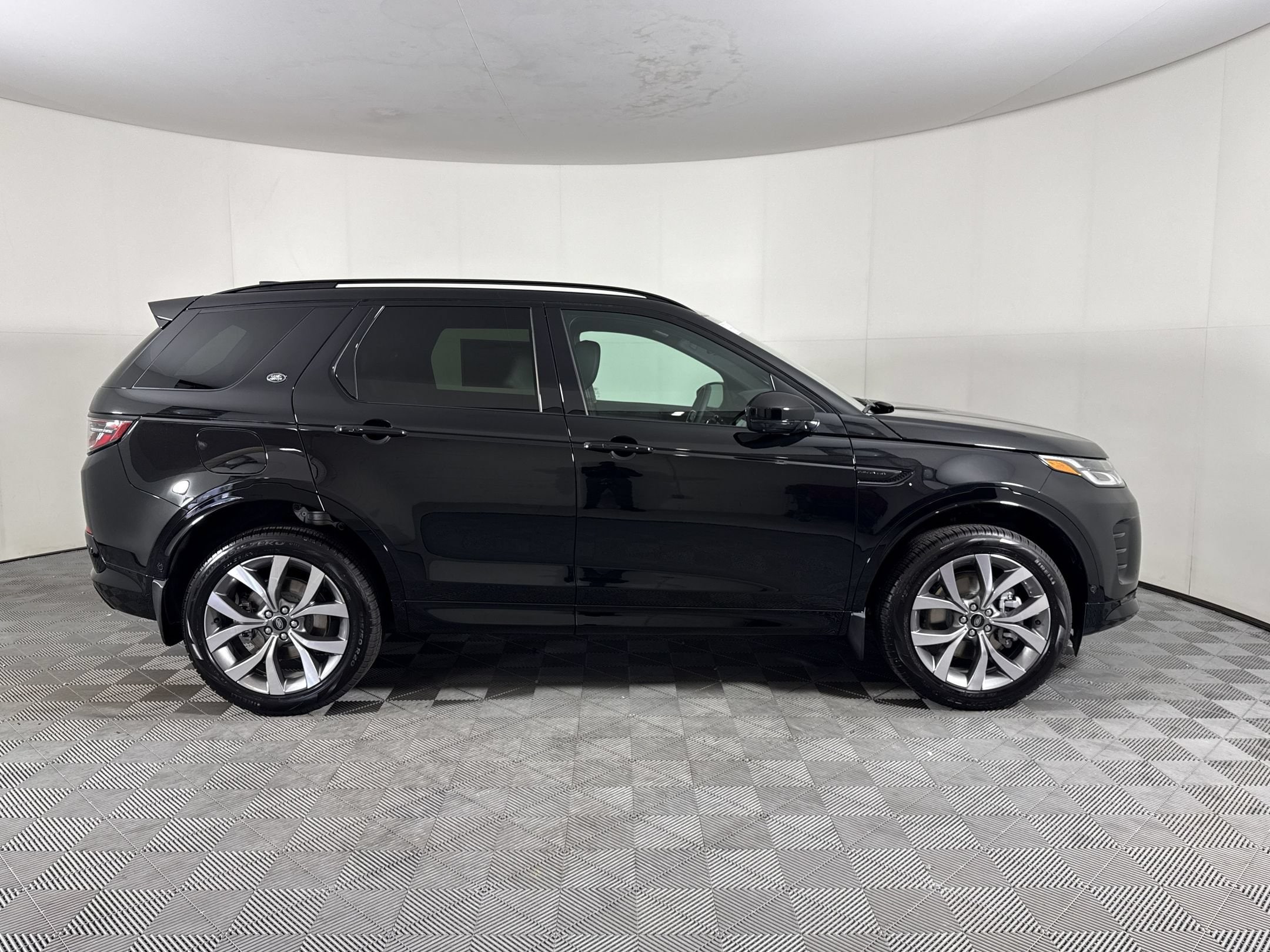 2026 Land Rover Discovery Sport Landmark SUV