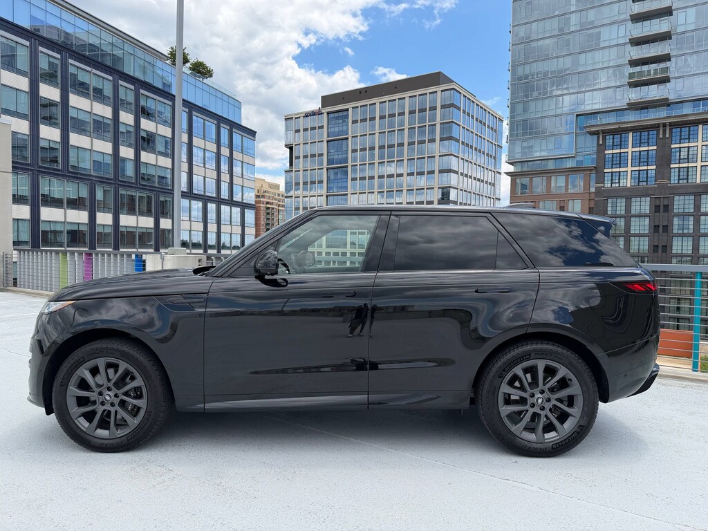 Used 2024 Land Rover Range Rover Sport Dynamic SE SUV