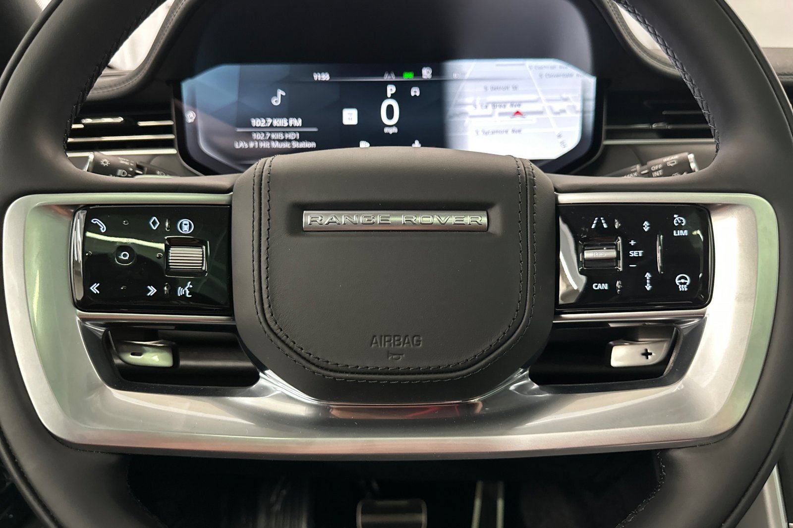 2026 Land Rover Range Rover SE - Photo 10