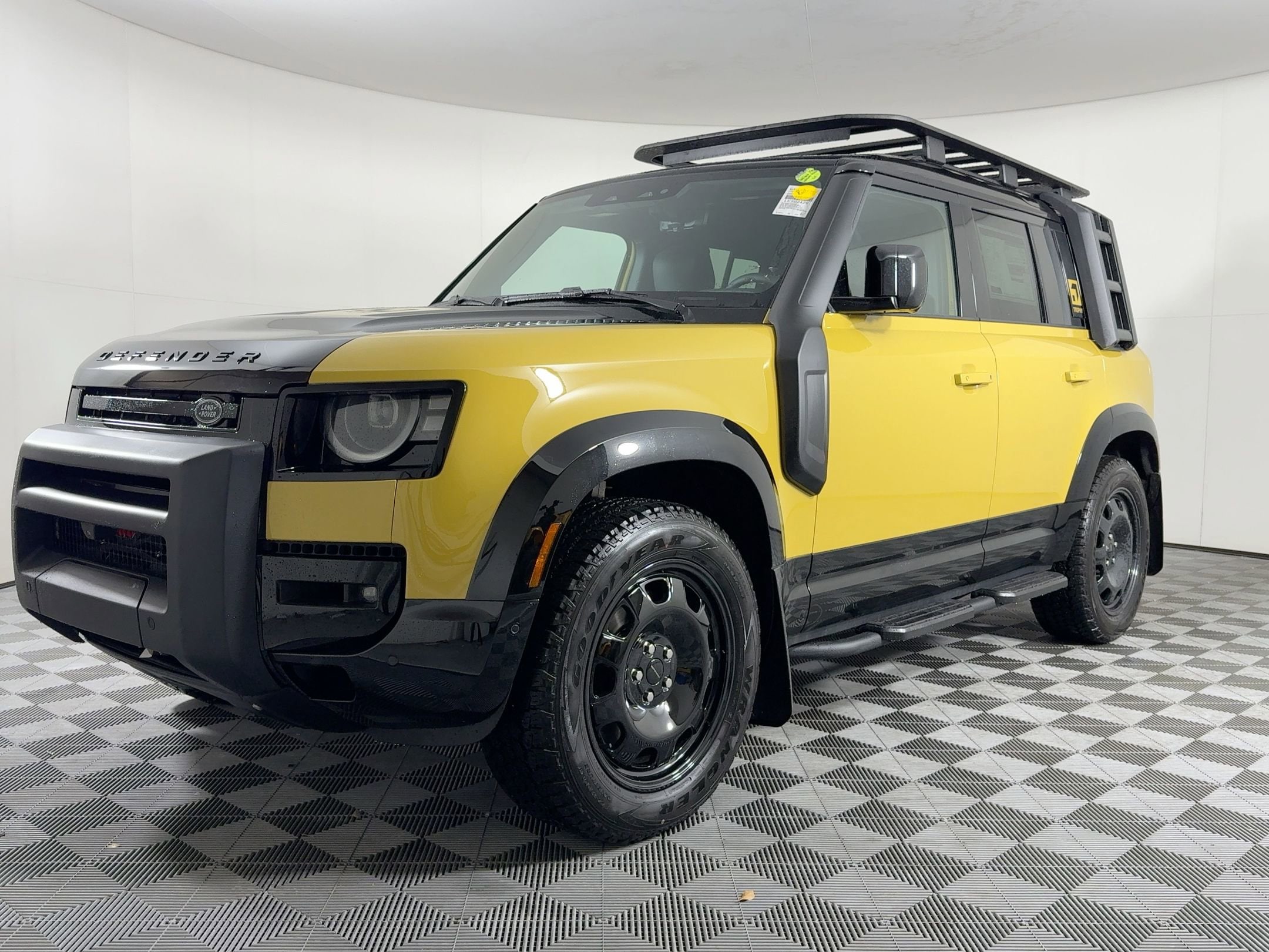 2026 Land Rover Defender 110 Trophy Edition - Deep Sandglow P400's photo