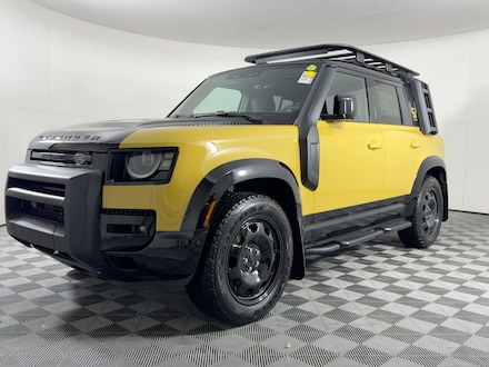 2026 Land Rover Defender 110 Trophy Edition Deep Sandglow 110 P400 Trophy Edition Deep Sandglow