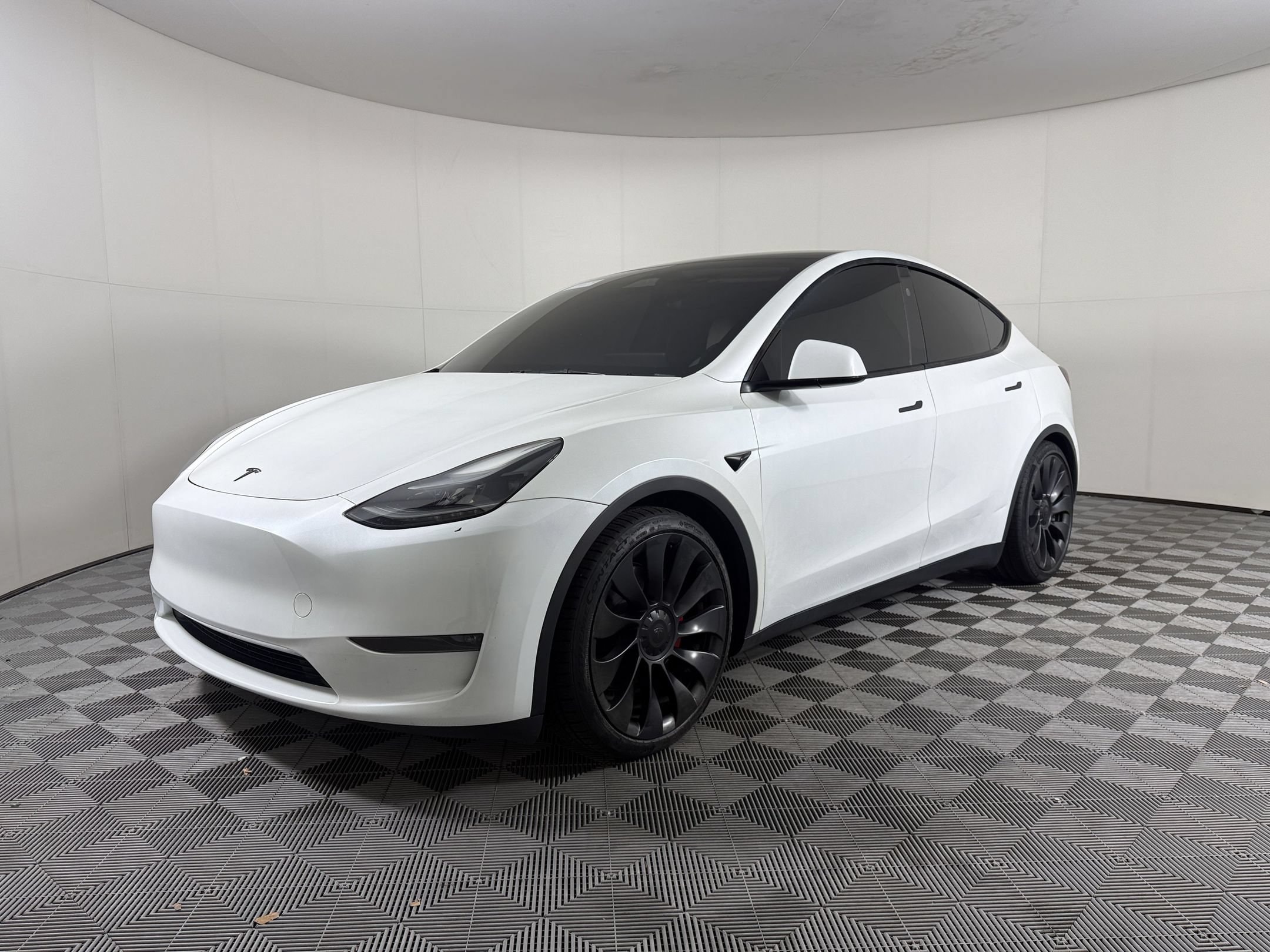Used 2024 Tesla Model Y Performance with VIN 7SAYGDEF0RA287387 for sale in Fairburn, GA