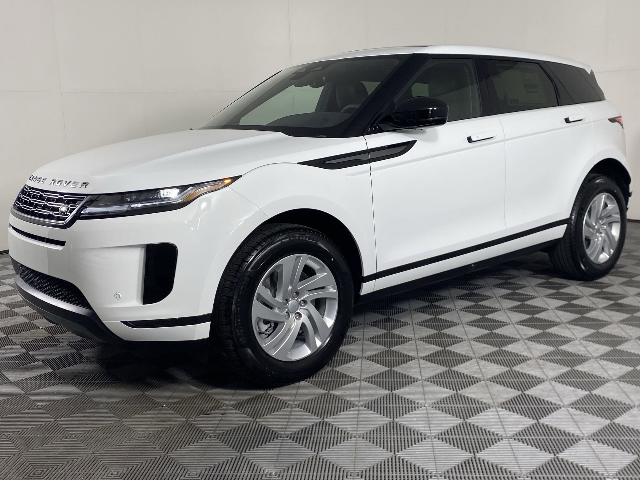 2026 Land Rover Range Rover Evoque S