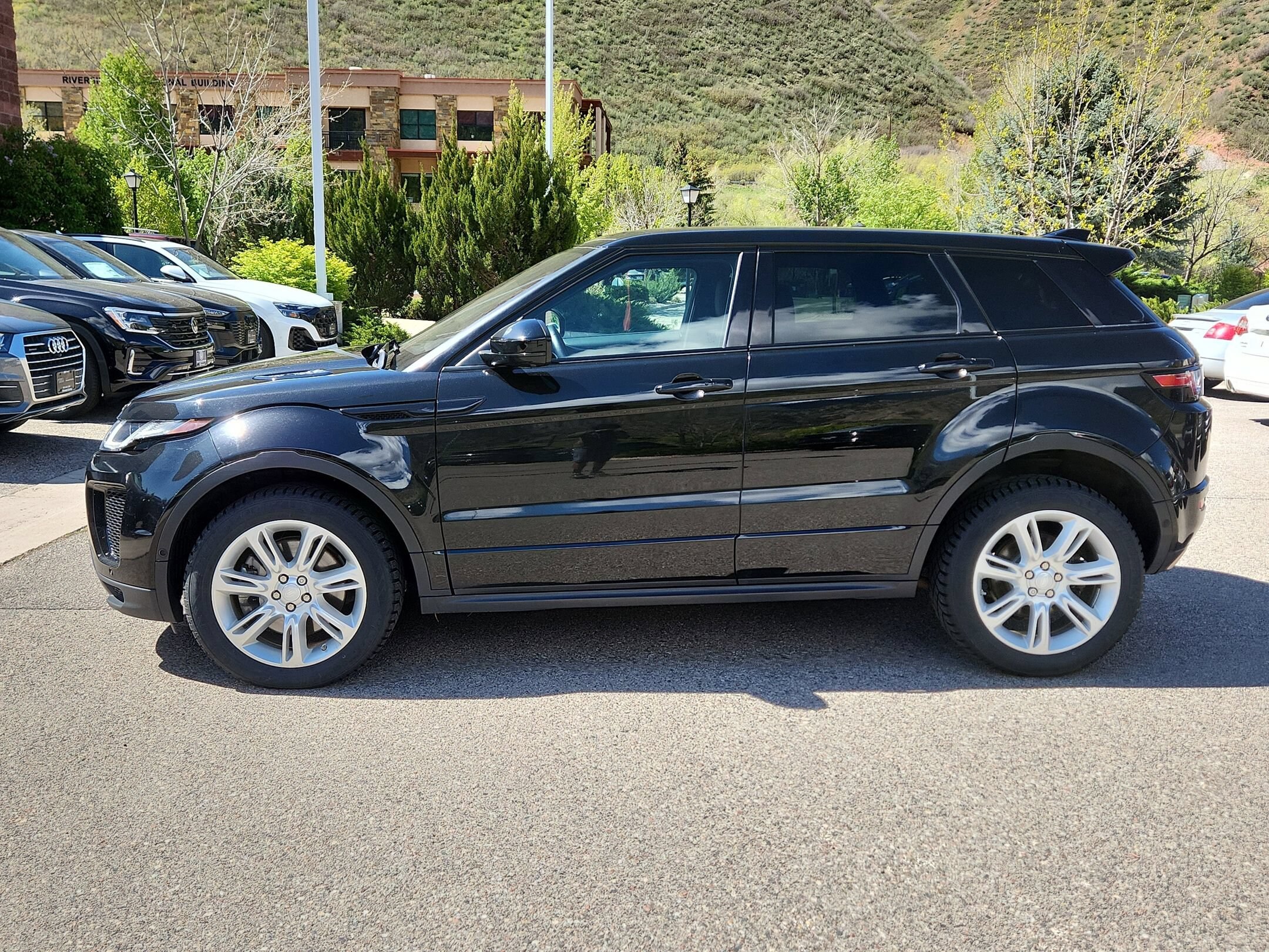 Range Rover Evoque HSE Dynamic SUV