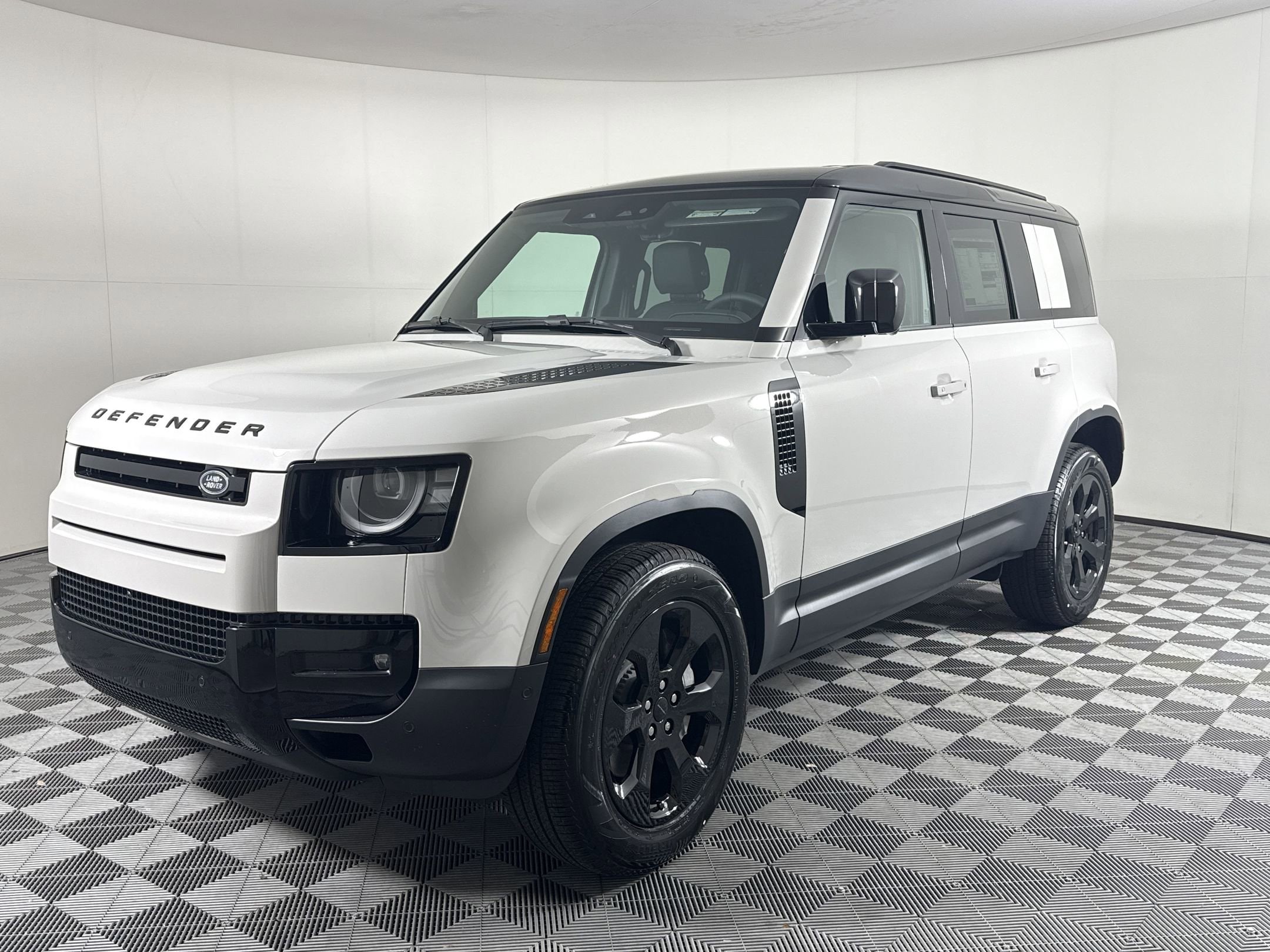 2026 Land Rover Defender 110 S P300's photo