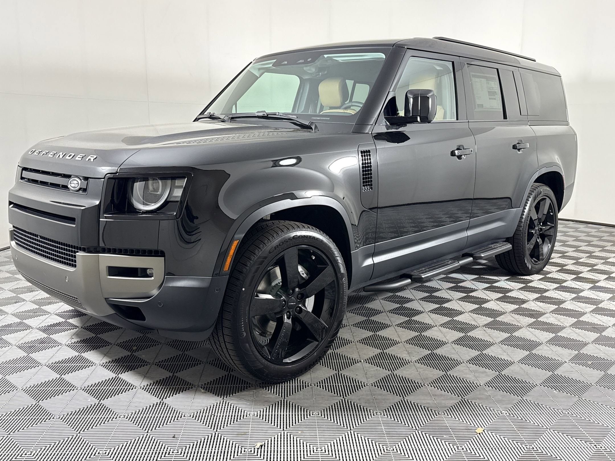 2026 Land Rover Defender 130 S P300's photo