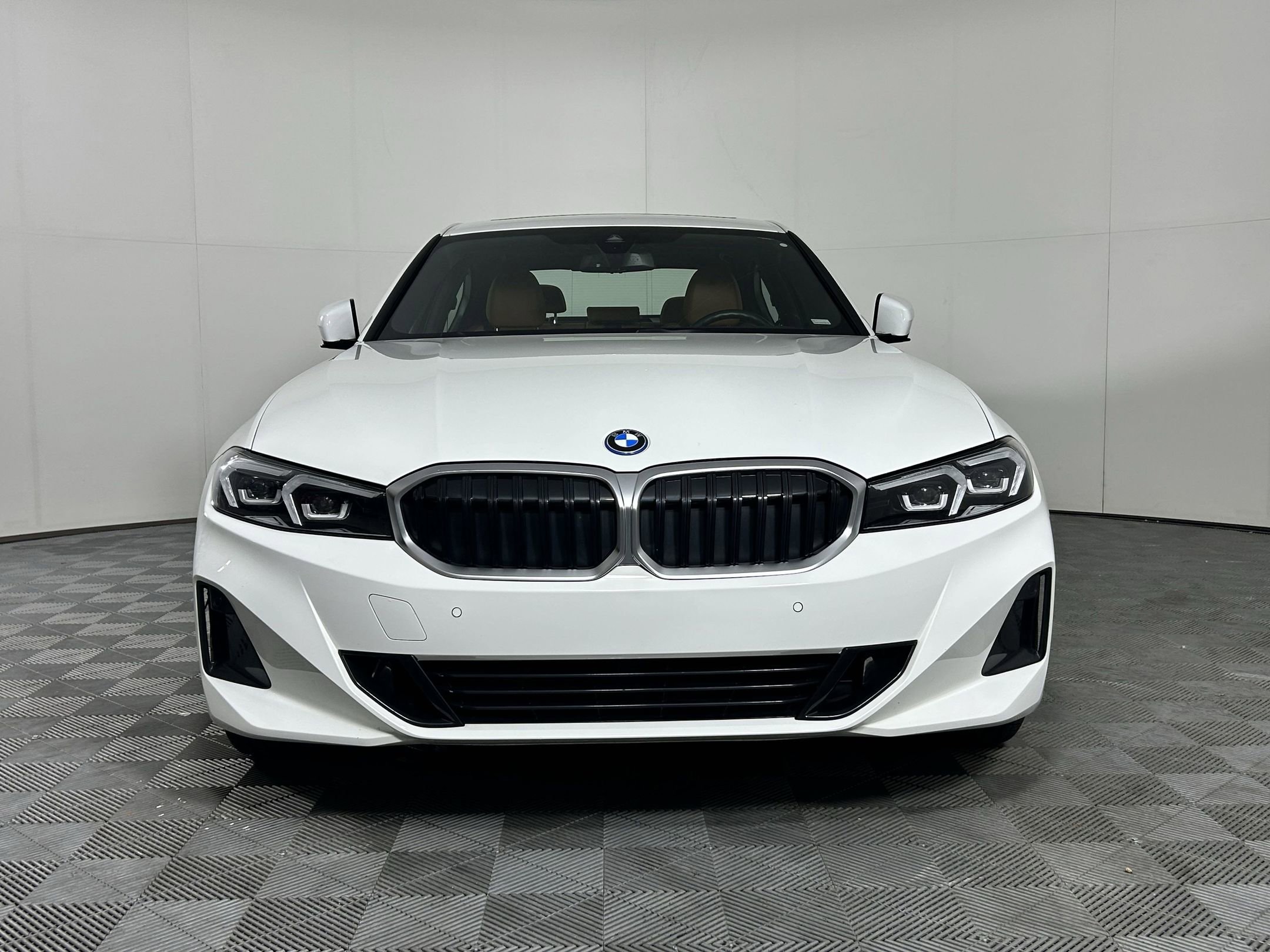 2024 Bmw 330e photo 4