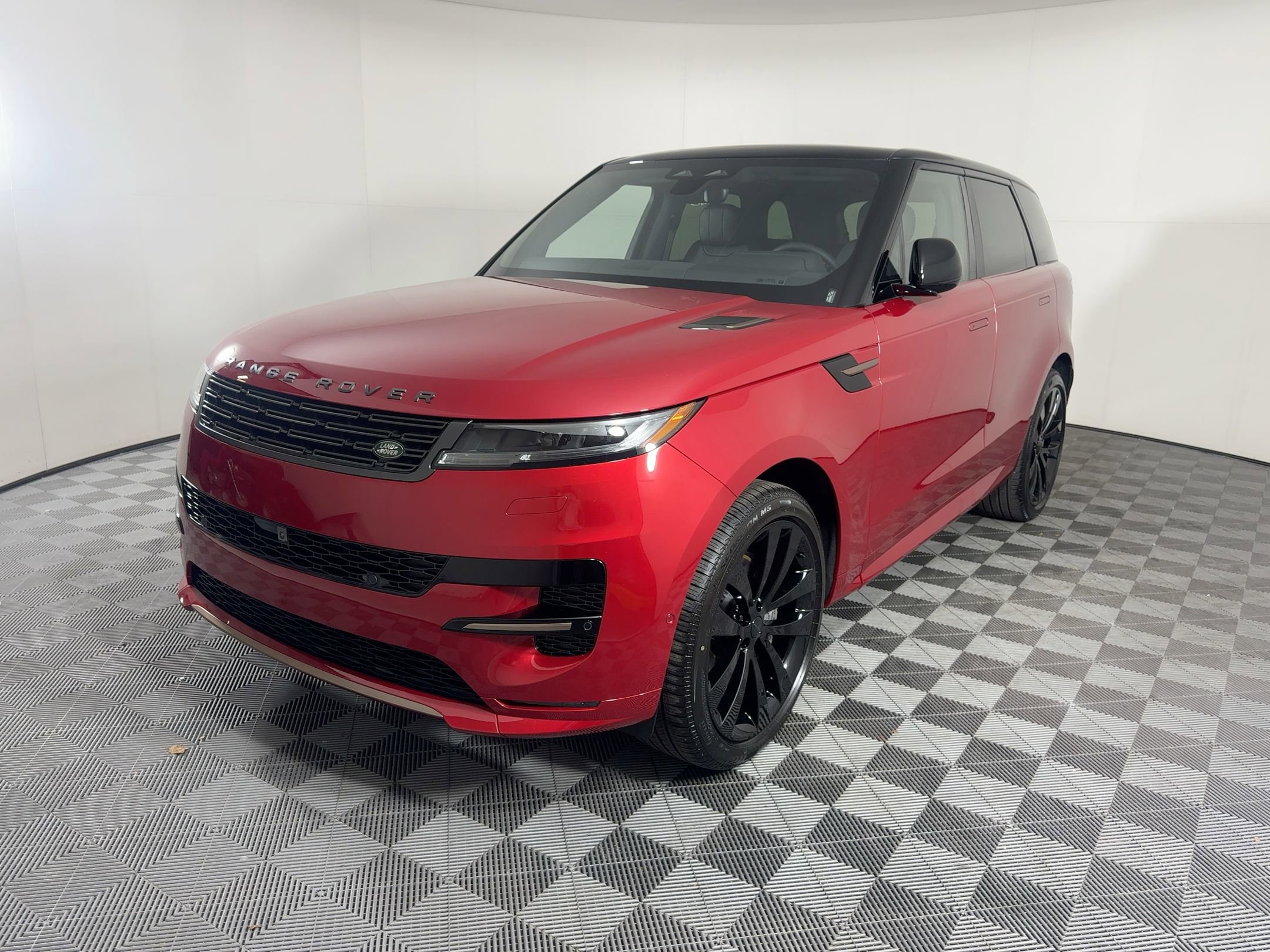 2026 Land Rover Range Rover Sport Dynamic SE's photo