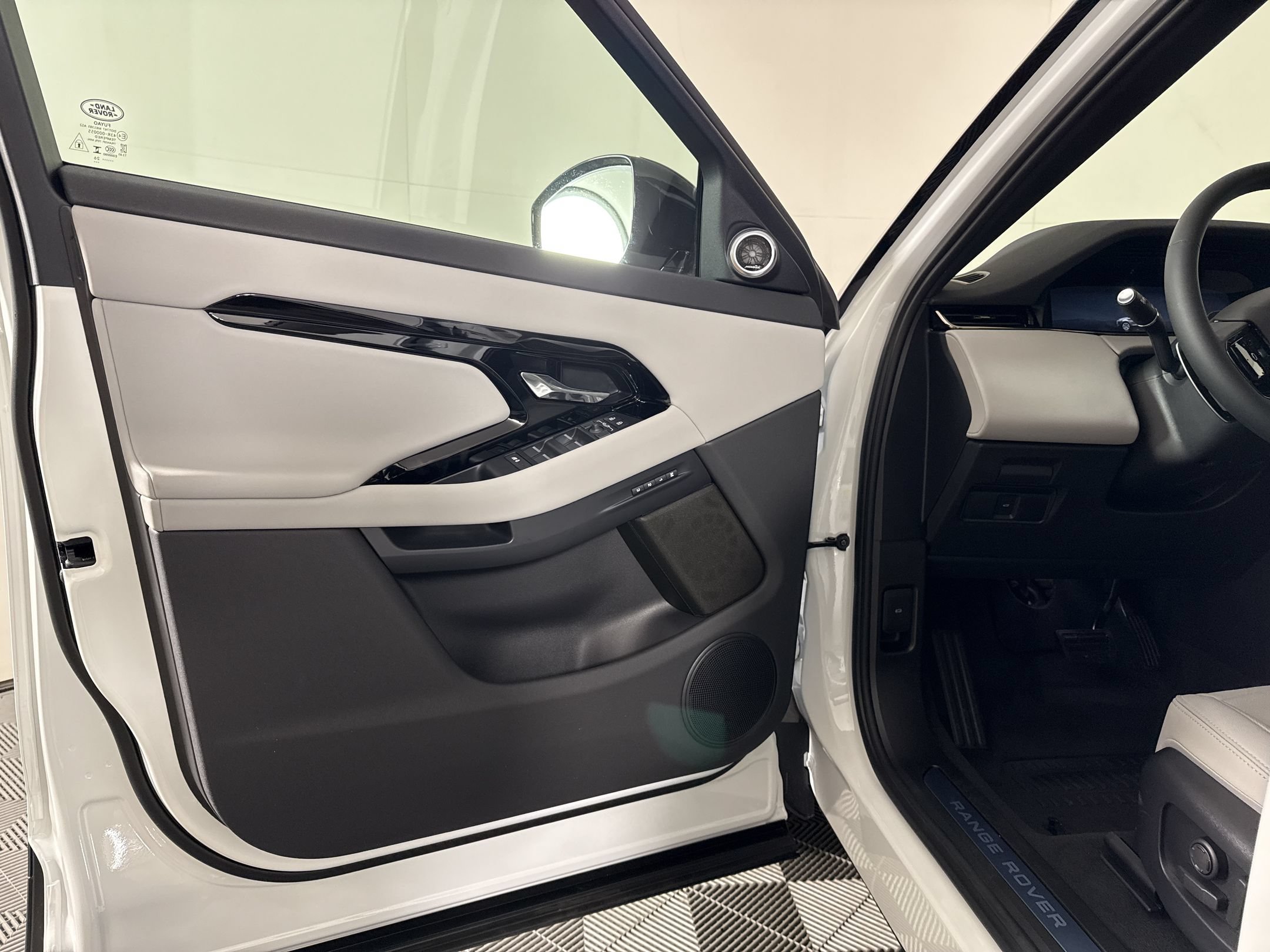 Range Rover Evoque Core S SUV