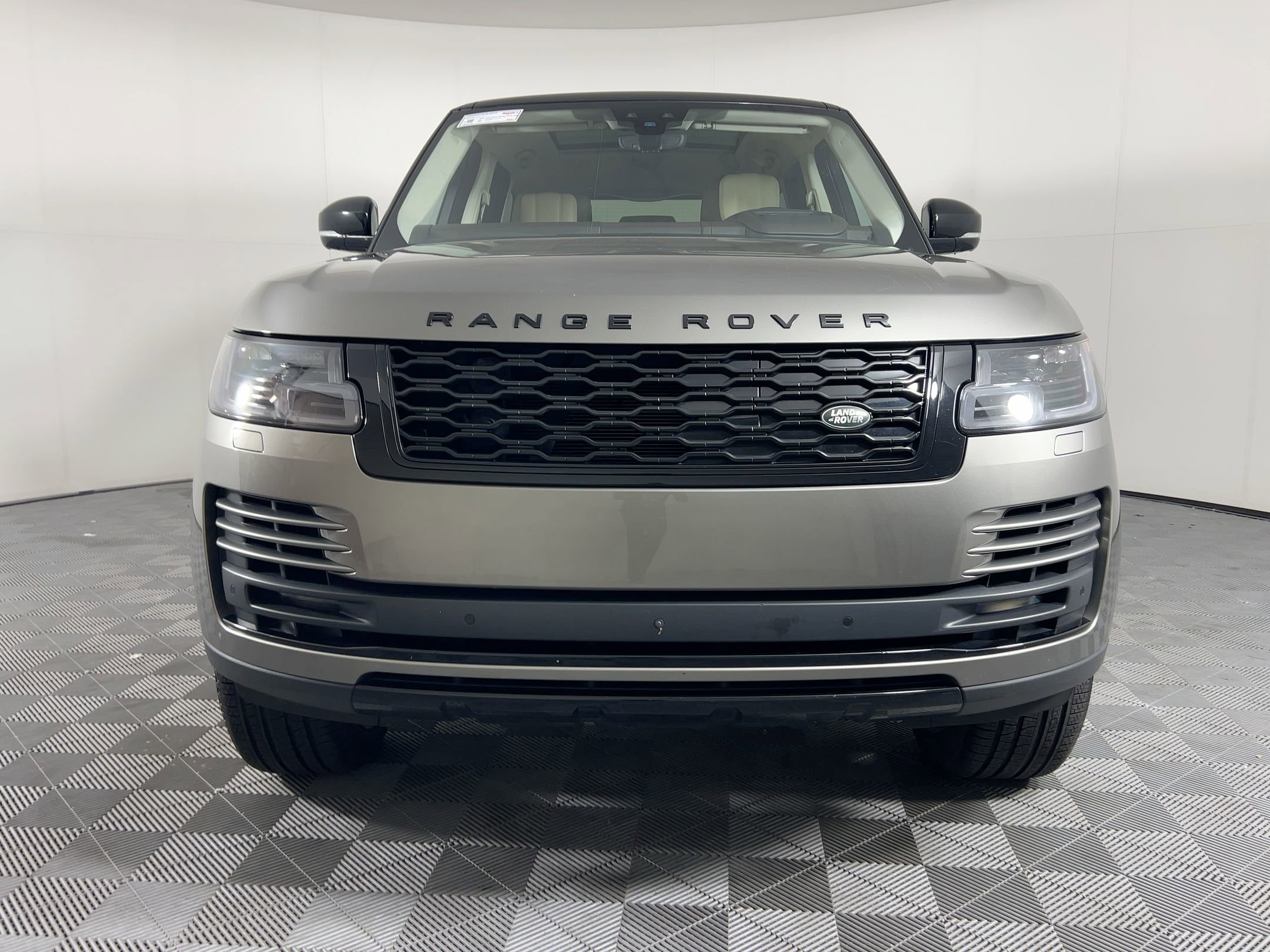 2021 Land Rover Range Rover HSE photo 2