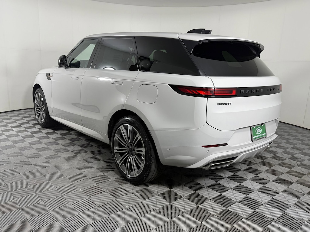 New 2026 Land Rover Range Rover Sport P460e Dynamic SE SUV