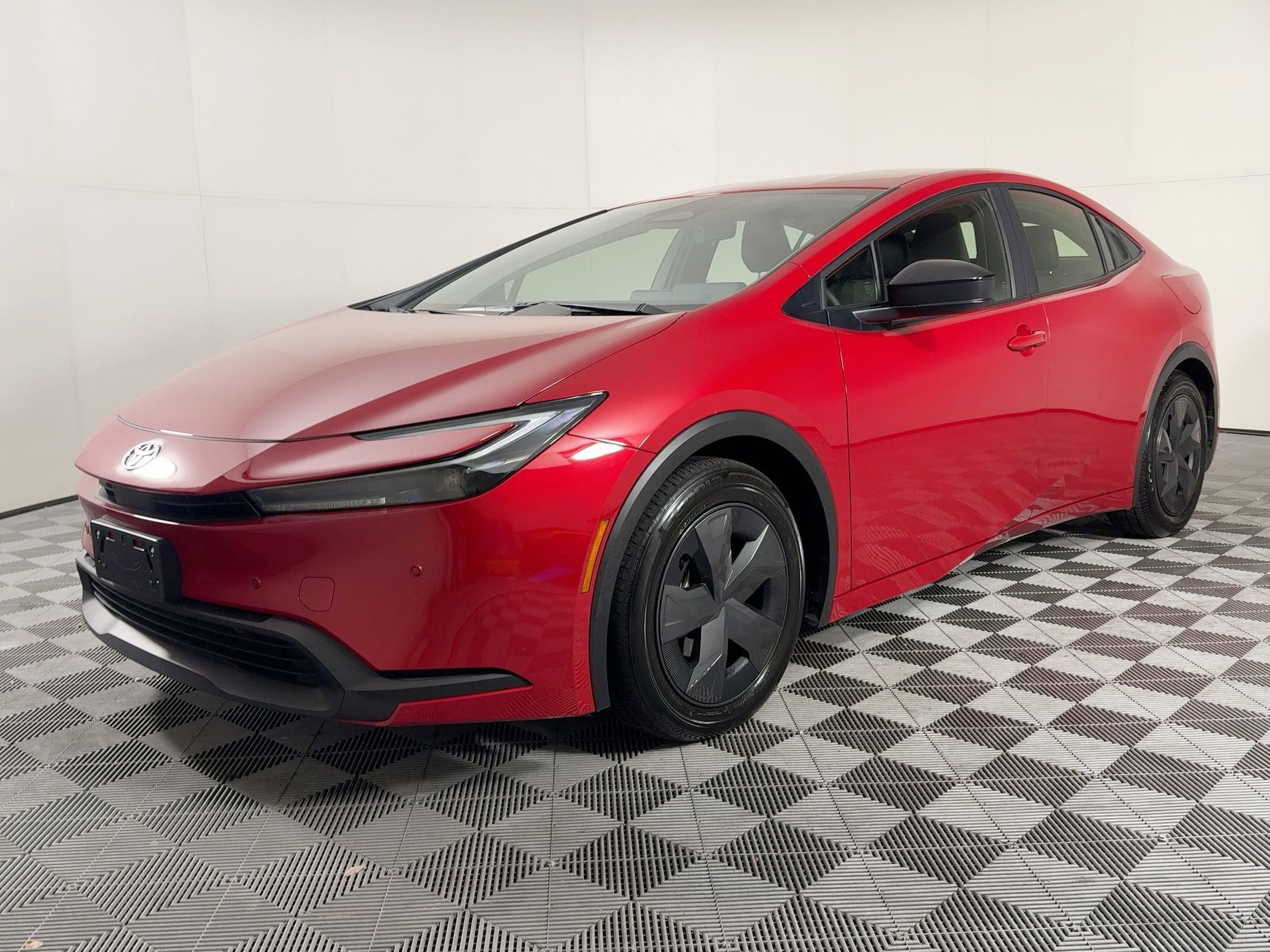 2025 Toyota Prius LE