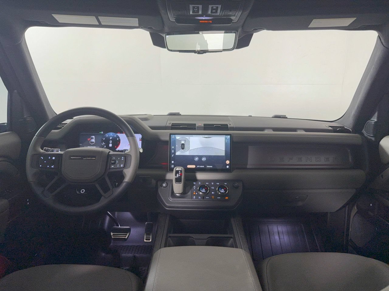 2025 Land Rover Defender Octa - Photo 16