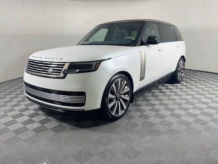 2025 Land Rover Range Rover P615 SV SUV