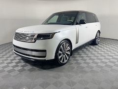 2025 Land Rover Range Rover P615 SV SUV
