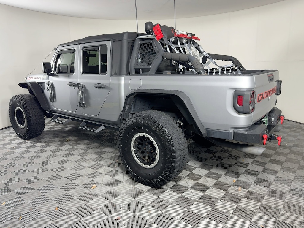 Used 2020 Jeep Gladiator Sport S Truck Crew Cab