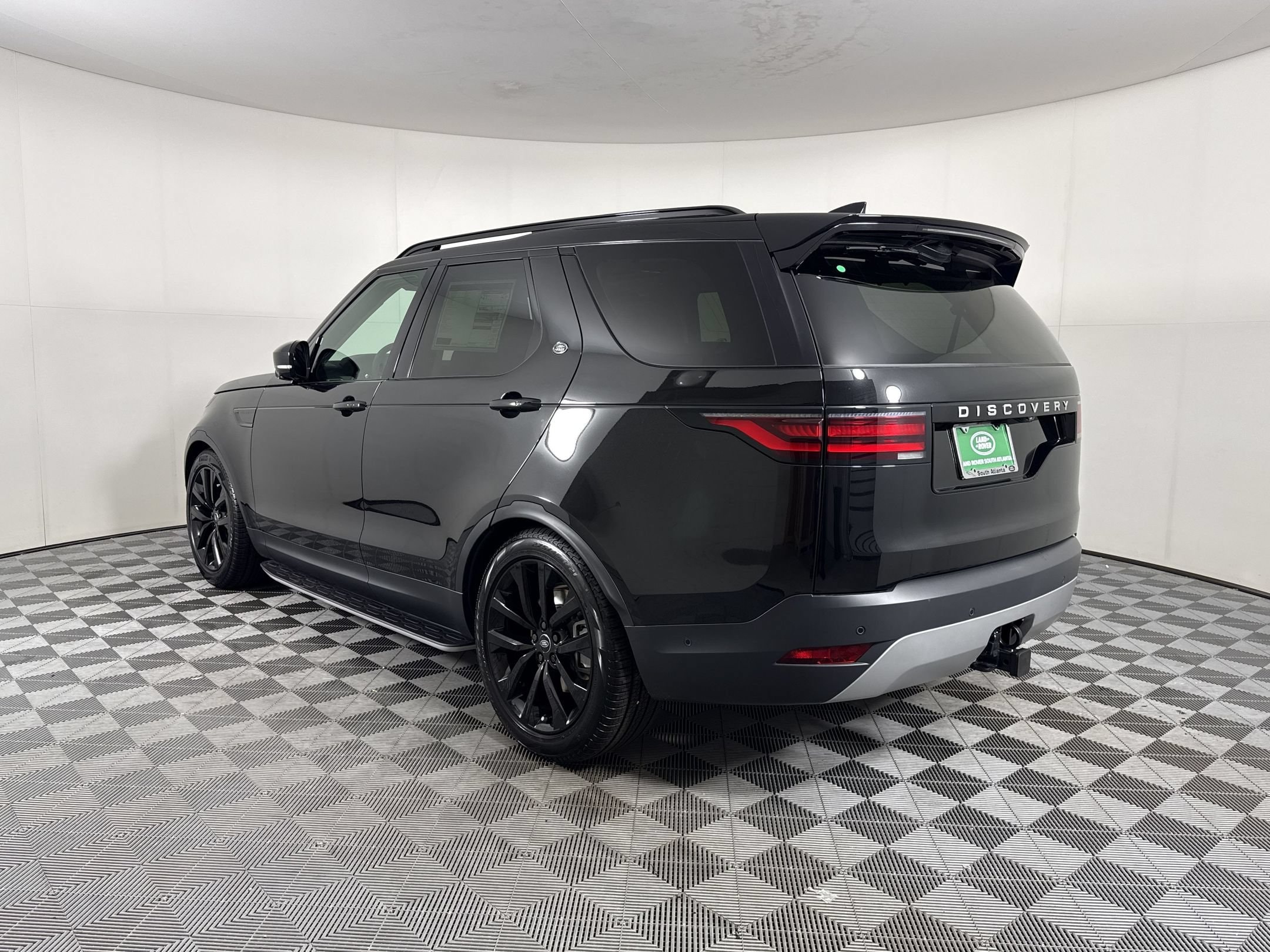 2026 Land Rover Discovery S SUV