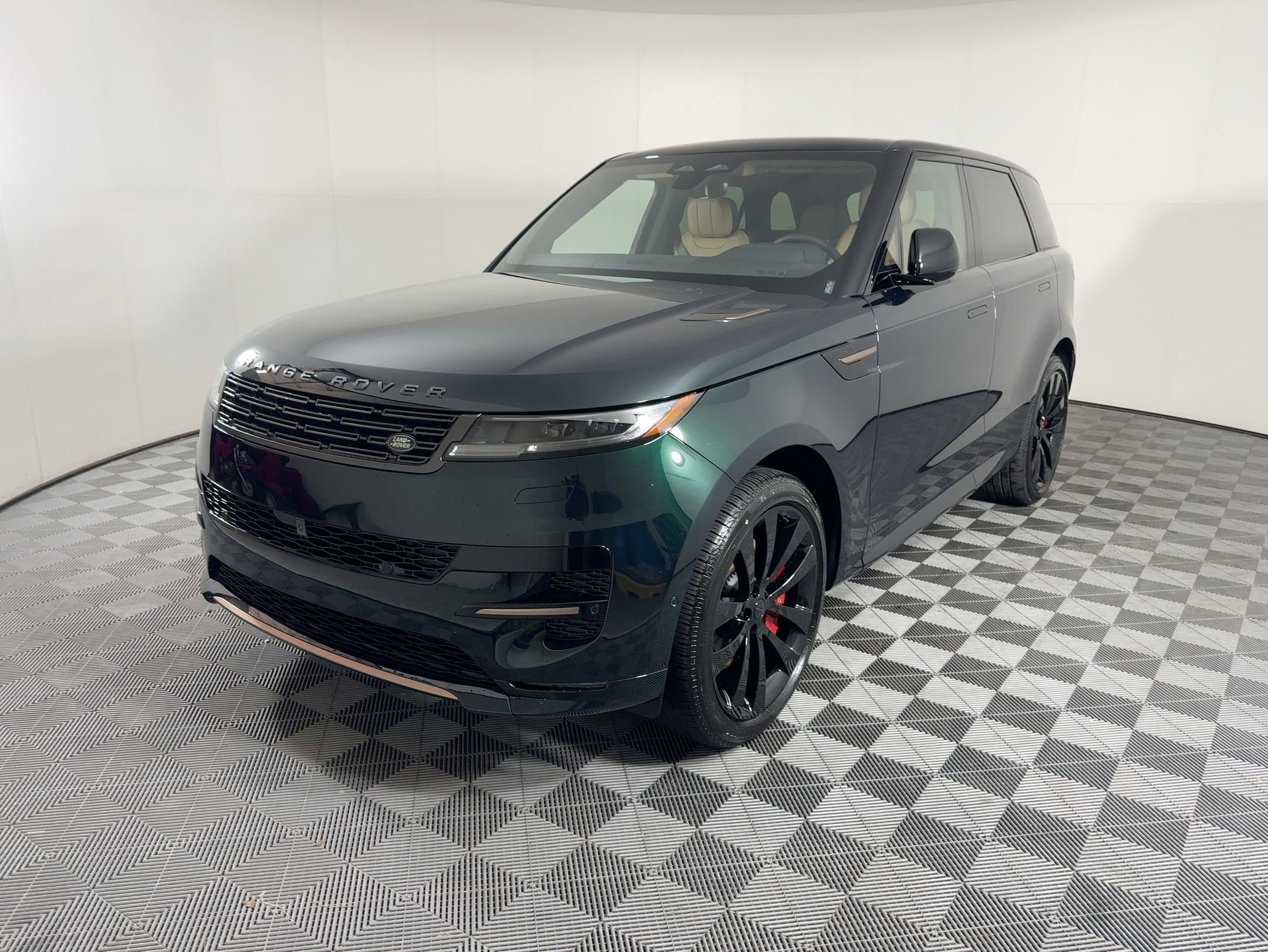 2026 Land Rover Range Rover Sport Dynamic SE's photo