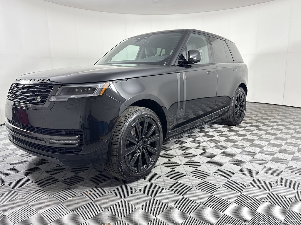 New 2026 Land Rover Range Rover P550e SE SUV