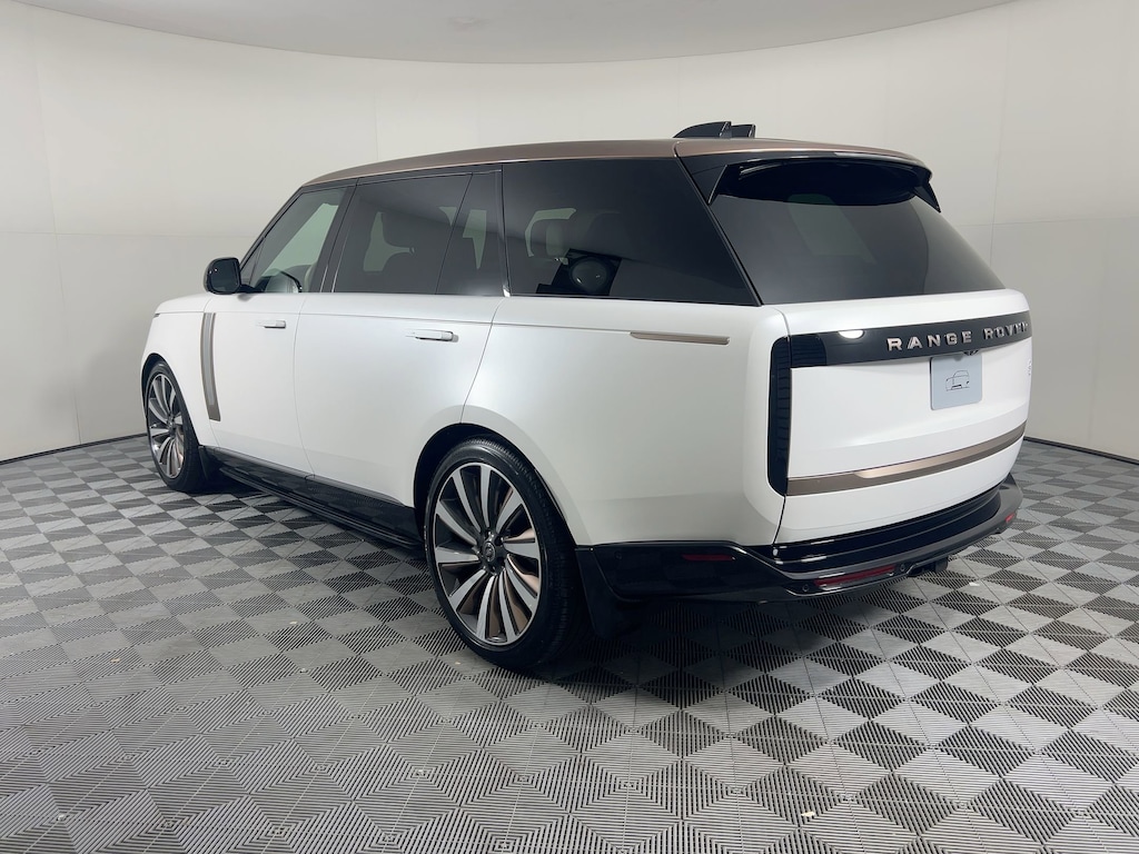 New 2025 Land Rover Range Rover P615 SV SUV