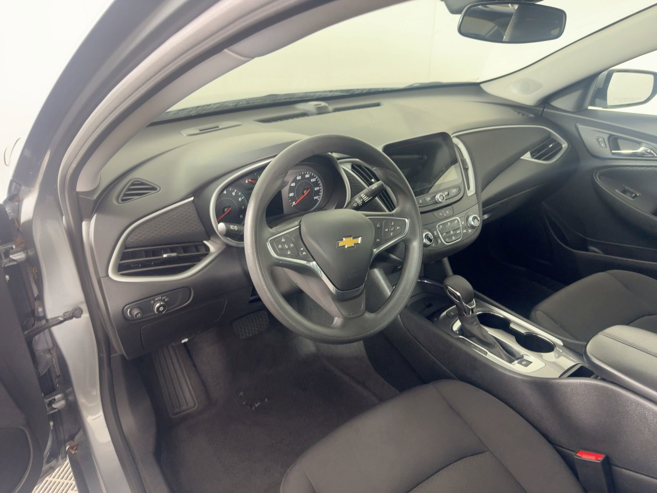 2024 Chevrolet Malibu 1LT photo 4