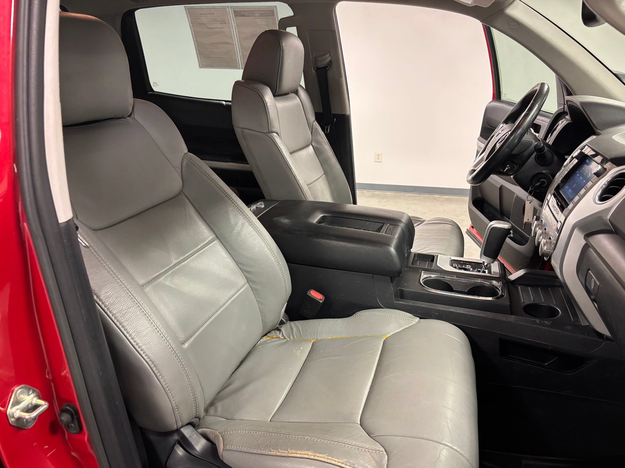 2020 Toyota Tundra SR5 - Photo 19