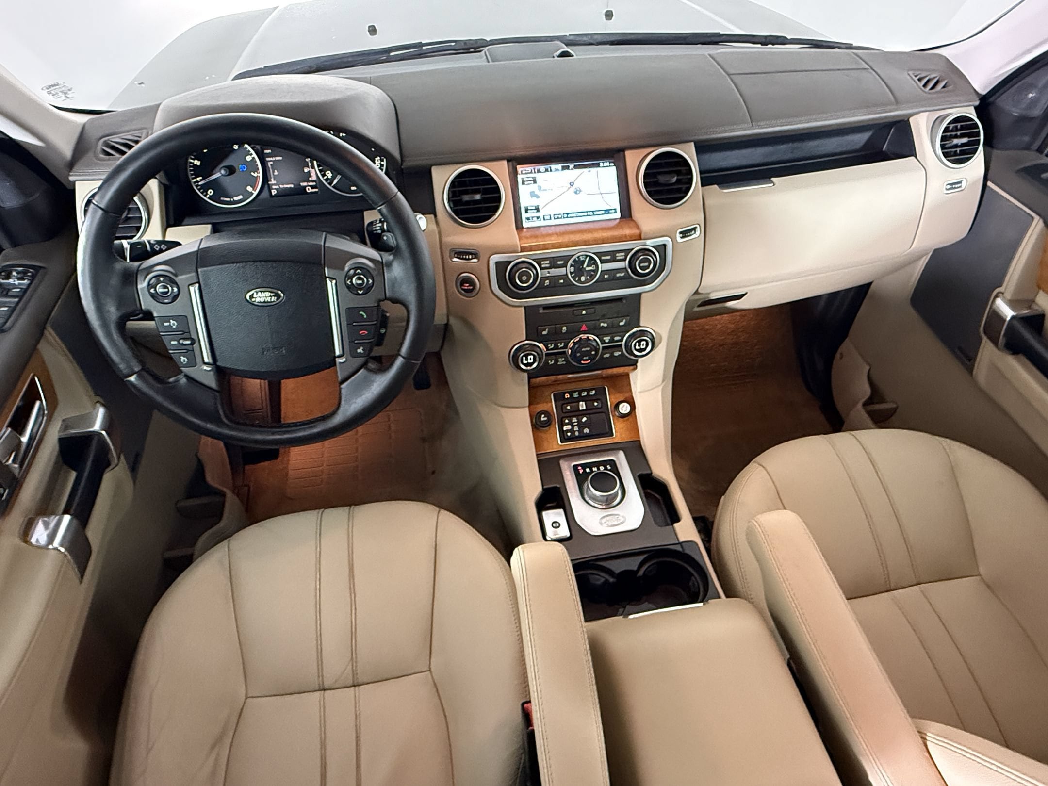 2015 Land Rover LR4 HSE - Photo 14