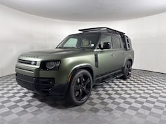 2026 Land Rover Defender 130 X-Dynamic SE SUV