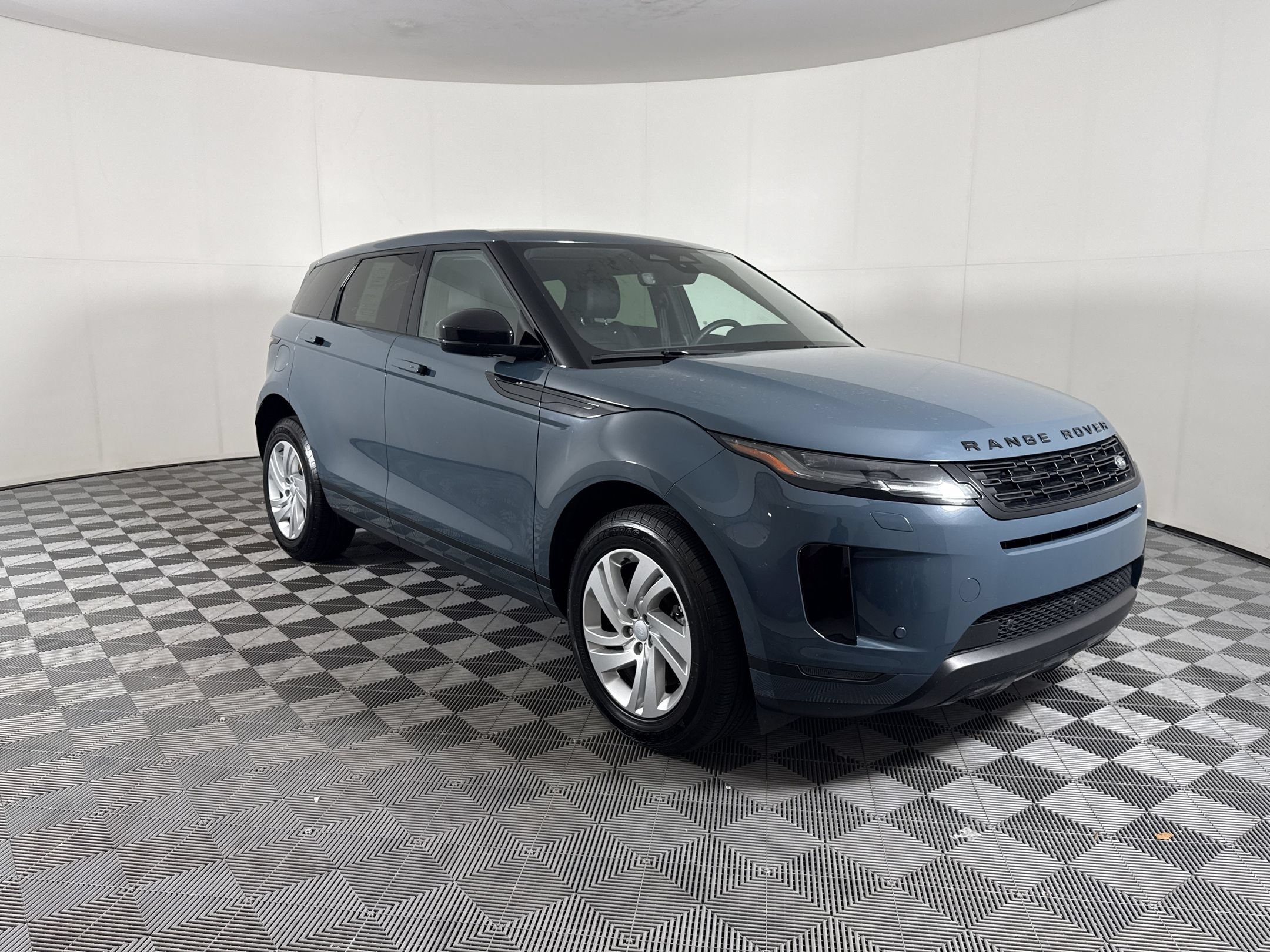 2024 Land Rover Range Rover Evoque Core S SUV