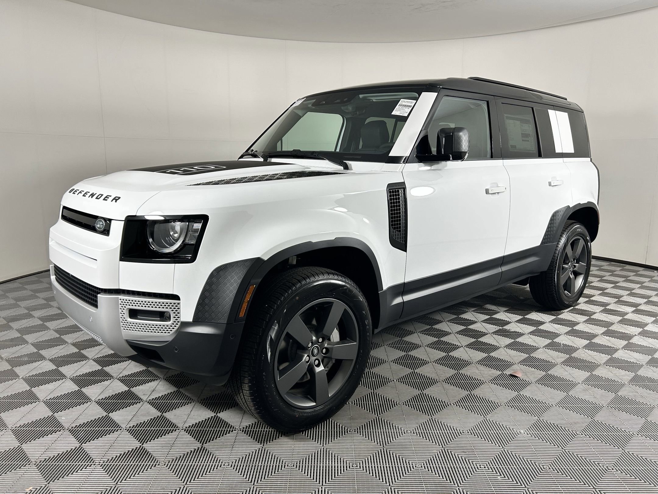 2025 Land Rover Defender 110 S