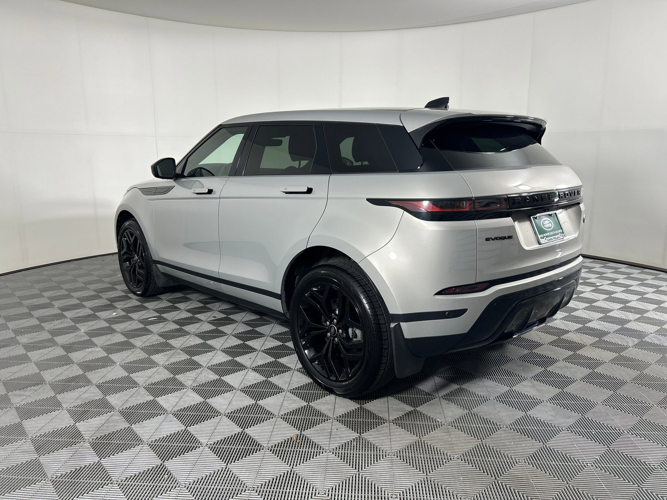 2023 Land Rover Range Rover Evoque SE photo 3
